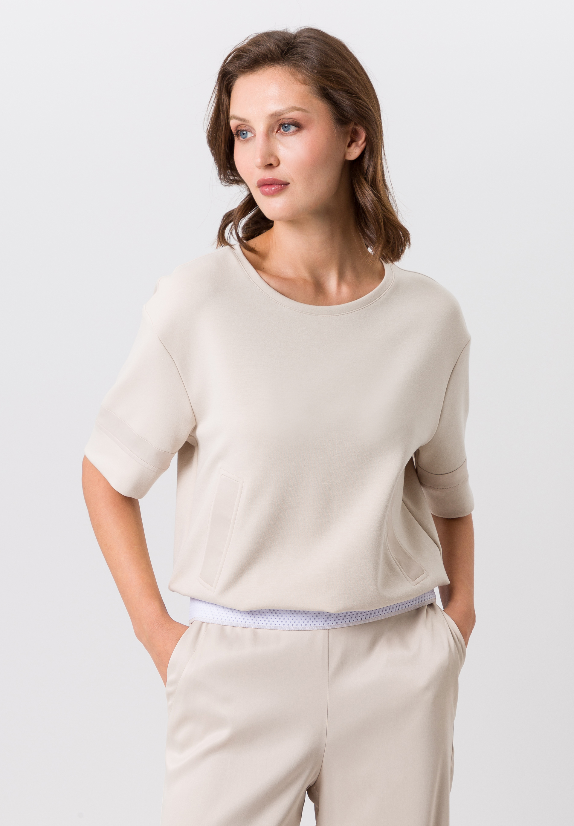Kurzarmshirt mit dezenten Taschen - Produktbild 1