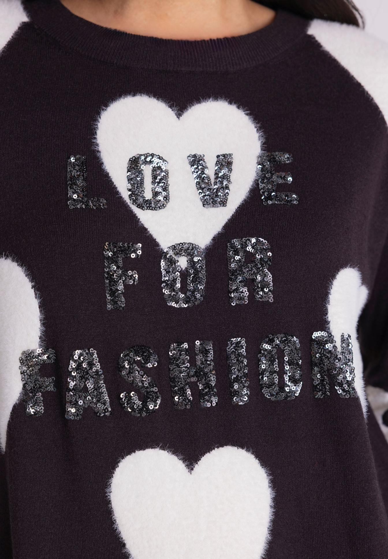 Pullover, Herzprint, Pailletten, Pullover, Mode, Pullover, Pailletten, Herz, LOVE, Buchstaben, Pullover, Herbstmode, Herz-Motiv, Sequin-Schrift, Ohne Marke, Pullover, Herbstfarben, Glitzer-Aufdruck, Herzen, LOVE FOR FASHION