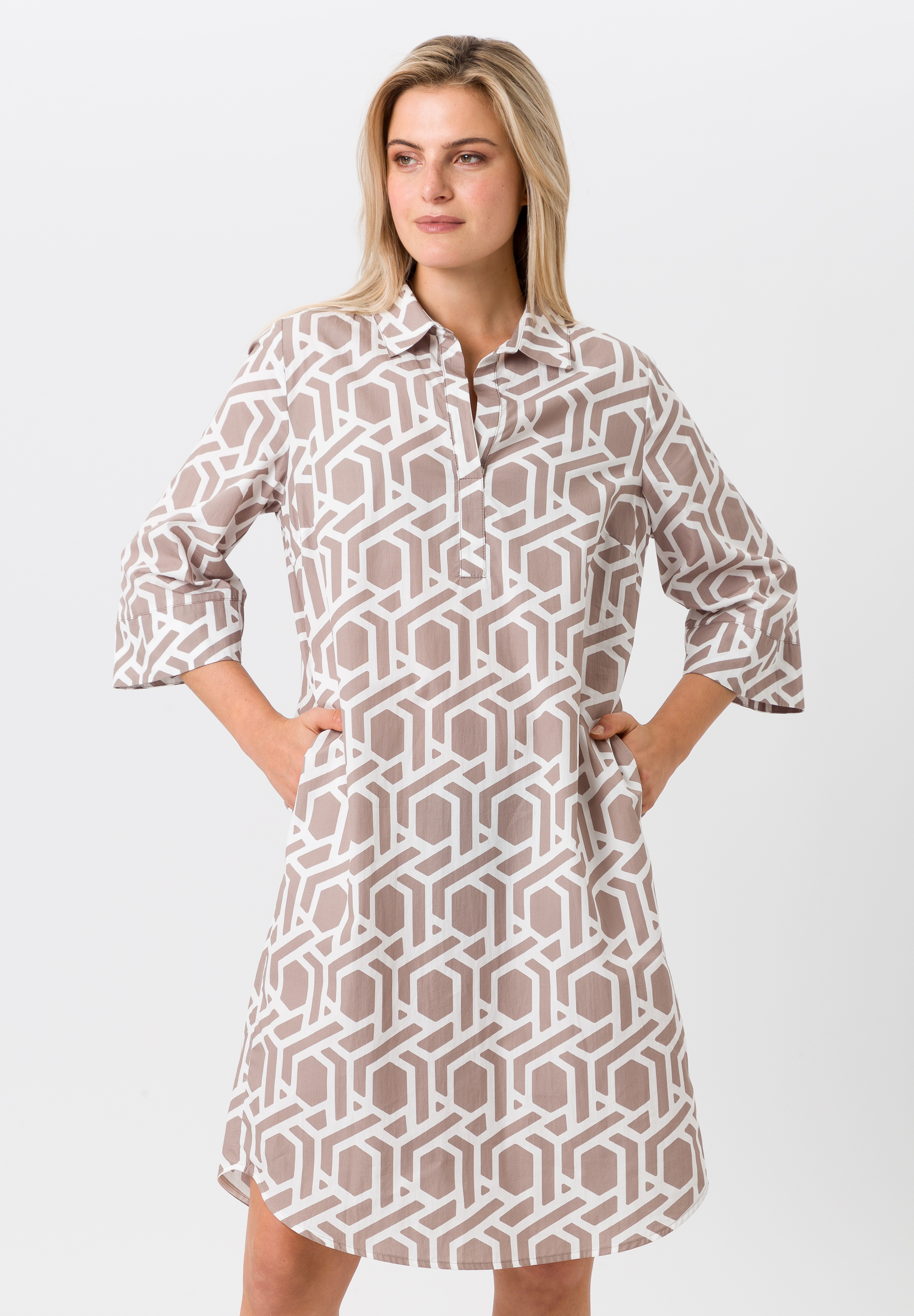 Kleid mit halber Knopfleiste - Bild 1