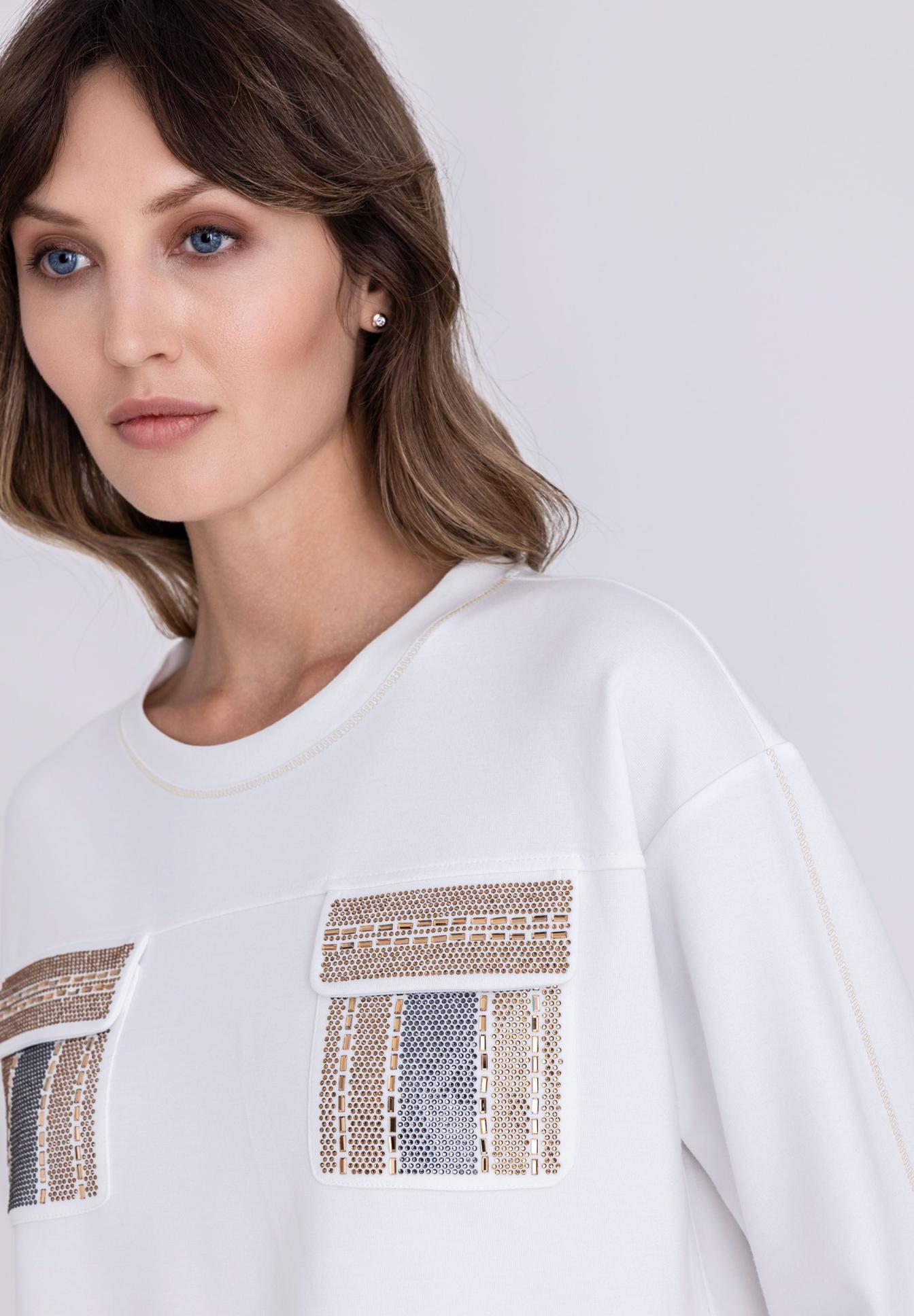 weiße Sweatshirt, Patches, Pailletten, Kastenmuster, Rundhals