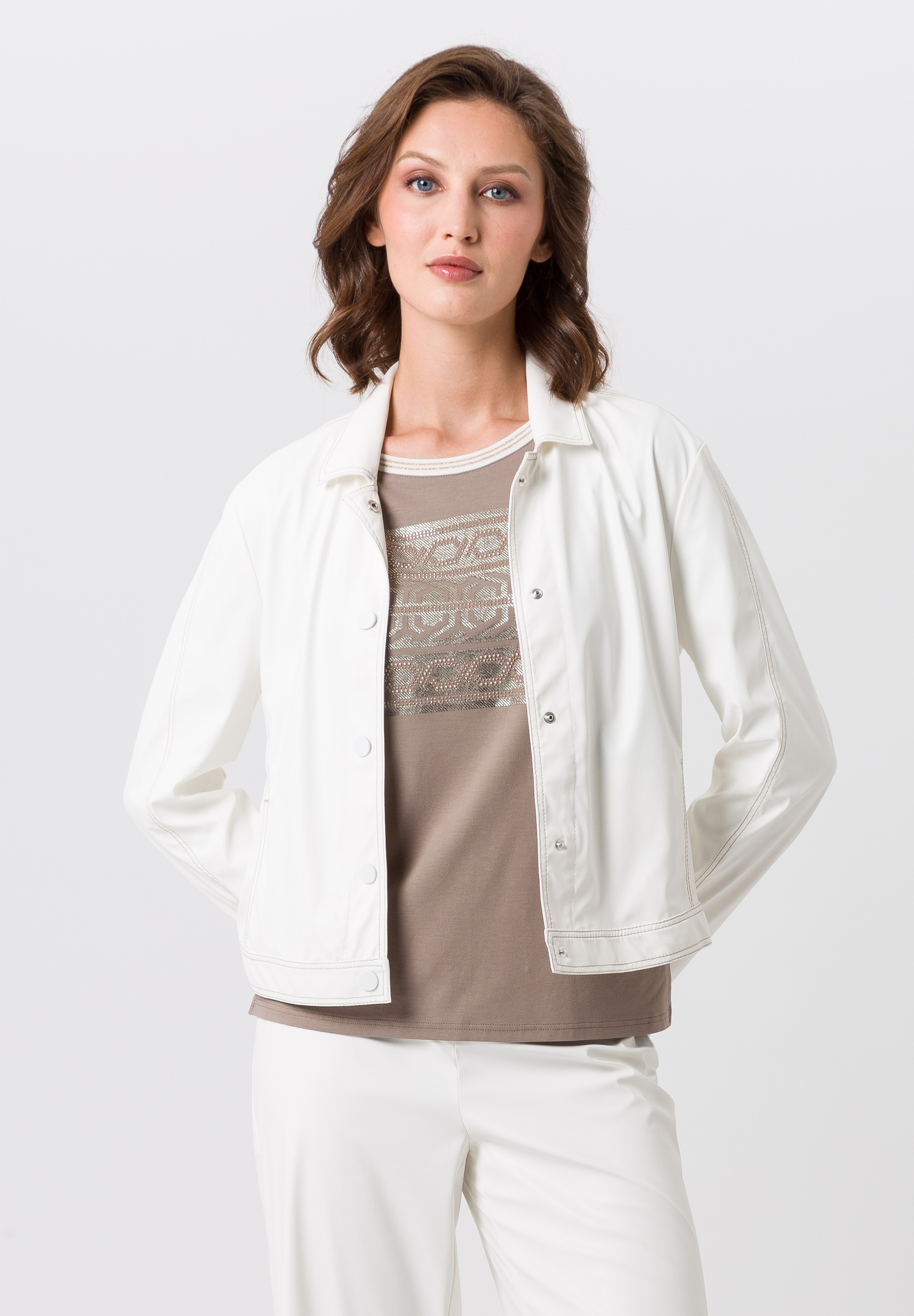 Leichtjacke mit markanten Nähten - Bild 1