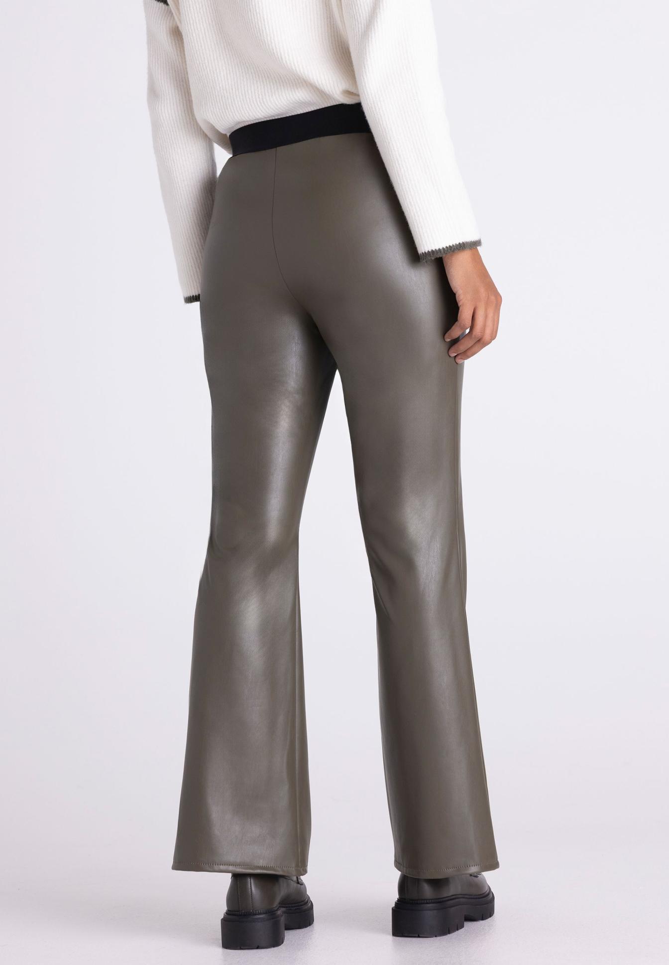 lederhose, hose, braun, glänzend, flared, lederhose, overall, baumwollmischung, tailliert, breitbeinig, lederhose, fern, pants, glatte leder, hohe taille, lederhose, loose fit, taupe, braun, schwarz, lederhose, grau, flare, hohe taille, schwarz