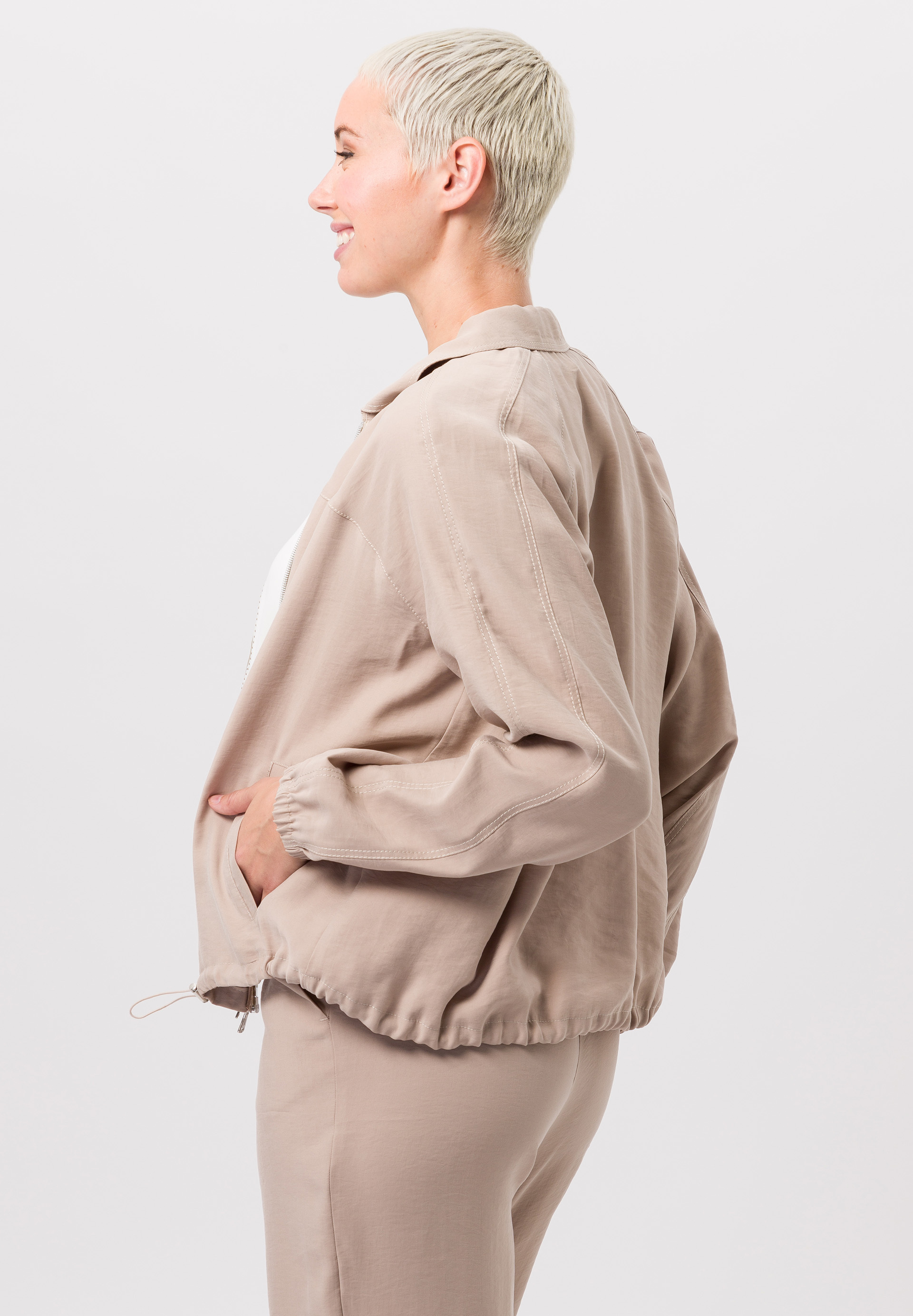 Leichtjacke in seidenähnlicher Modalmix-Qualität - Bild 2