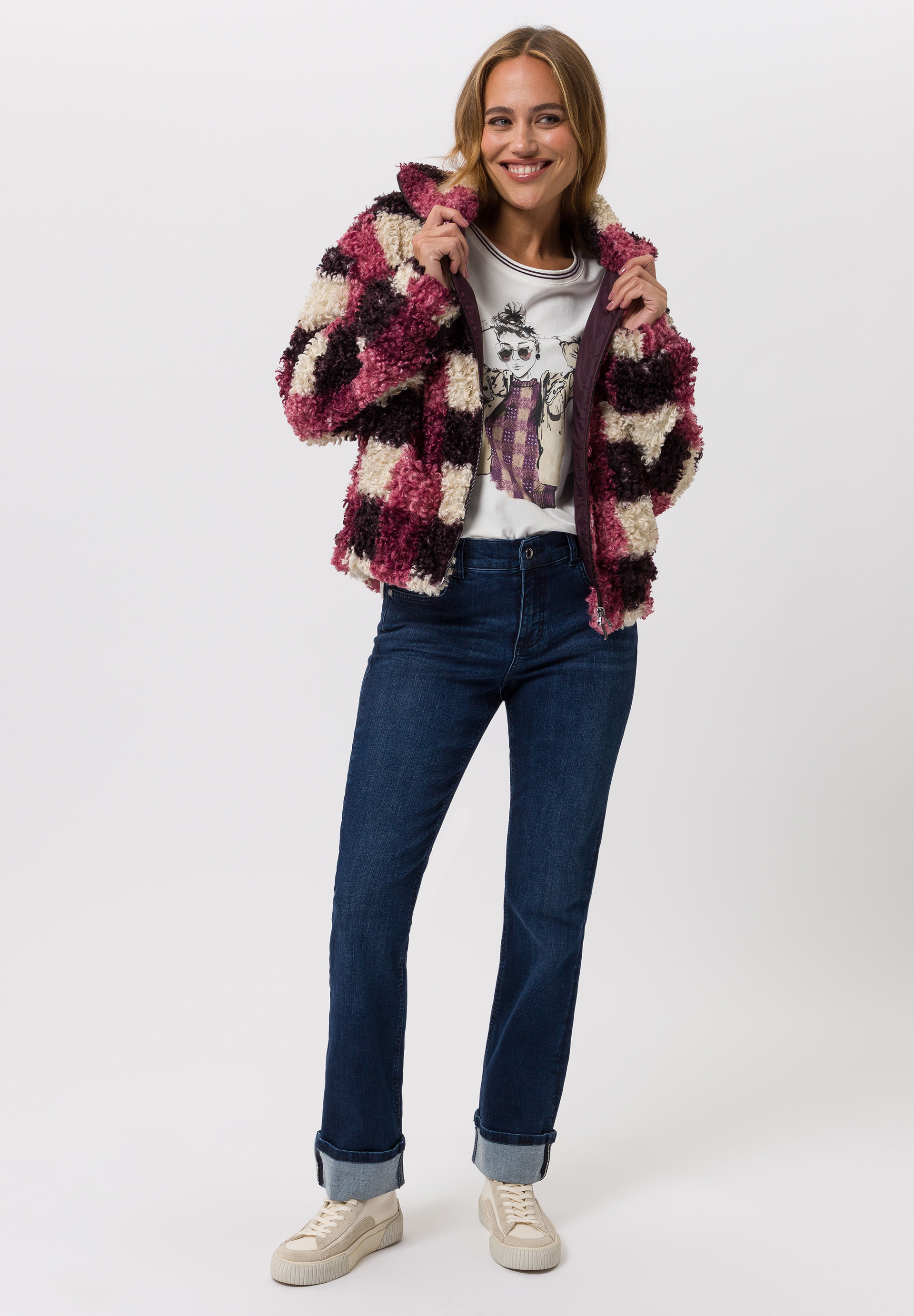 Shirt mit Frontmotiv - Bild 3 Mantel, Jacke, Strickwaren, Pullover, Hosen, Mantel, Jacke, Strickwaren, Pullover, Hosen, Mantel, Jacke, Strickwaren, Pullover, Hosen, Mantel, Jacke, Strickwaren, Pullover, Hosen, Mantel, Jacke, Strickwaren, Pullover, Hosen