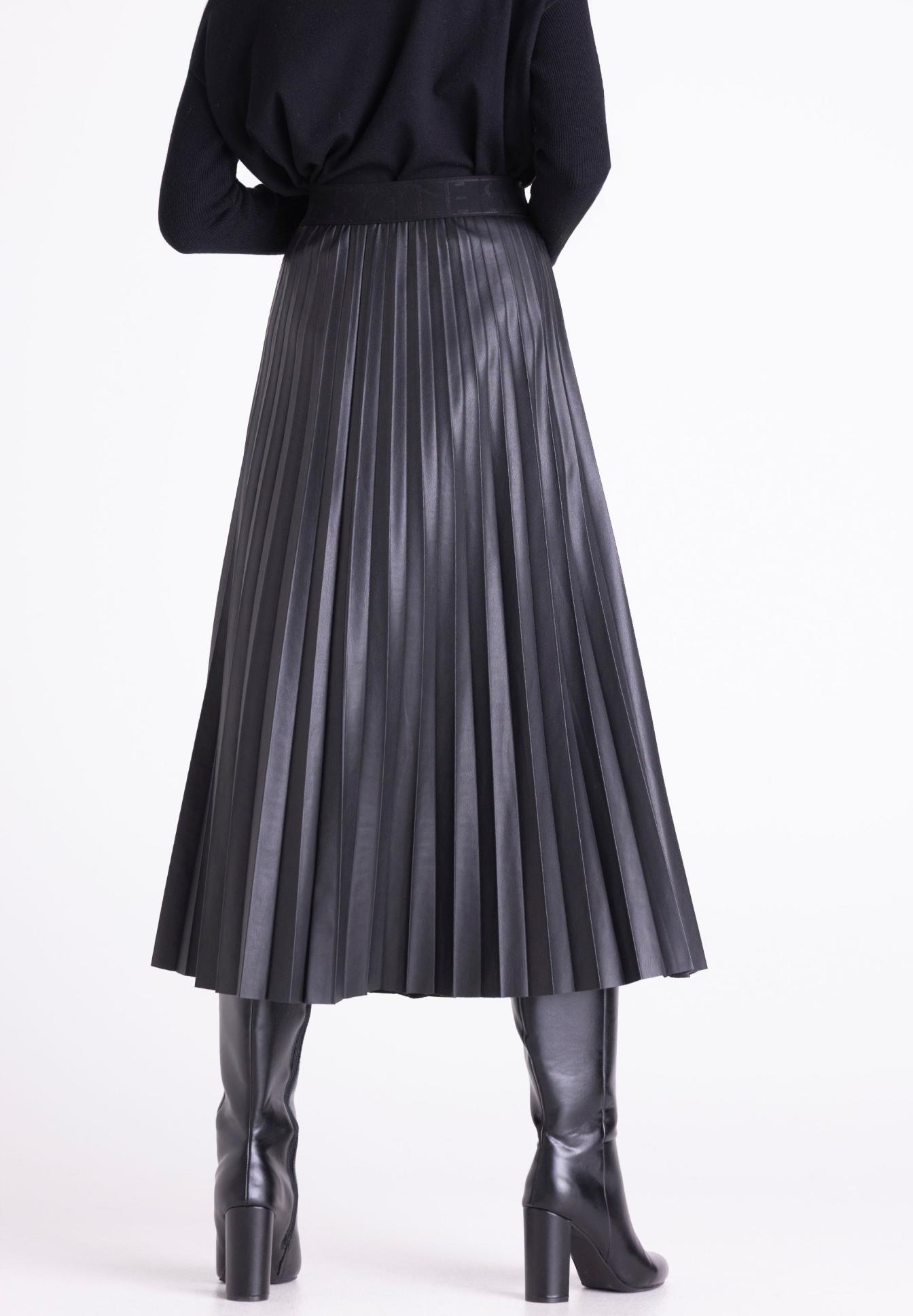 x-1, (error), Faltenrock, mid-länge, schwarz, Lederoptik, Stiefel, Plissierter Rock, Midi-Rrock, Gürtellos, Samtstoff?, Schwarze Stiefel, Plissierter Rock, maxi-Länge, Mitternachtsblau, Polyester, Stiefel bis zum Knie
