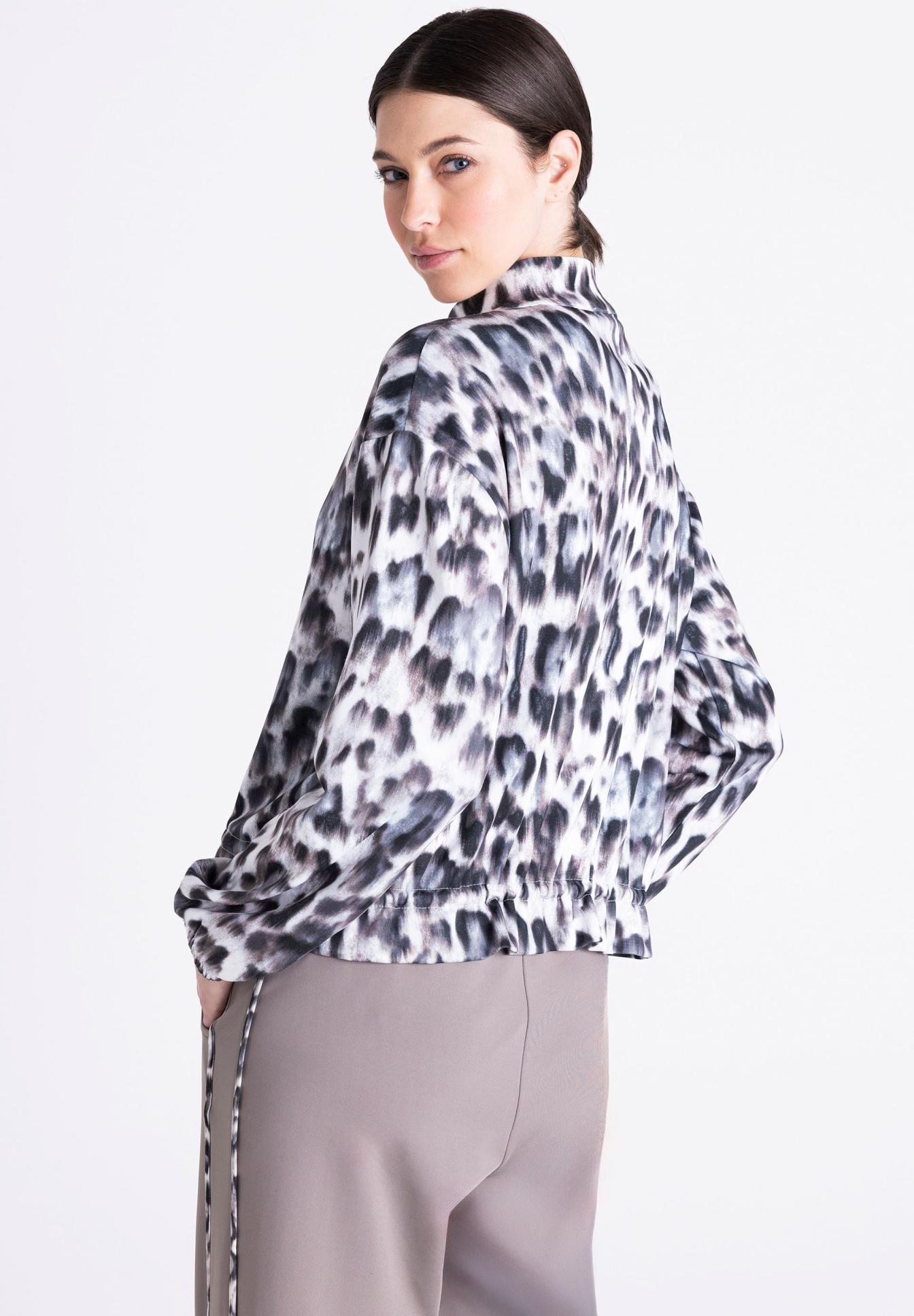 Tunika, Tiermuster, Leinwandoptik, High-Neck, Langarmshirt, Bluse, Tiermuster, Wildleder-Optik, Langarm, Kragen, Lichtjacke, Animal-Print, Spitze Kragen, Oversized, Knopfleiste?