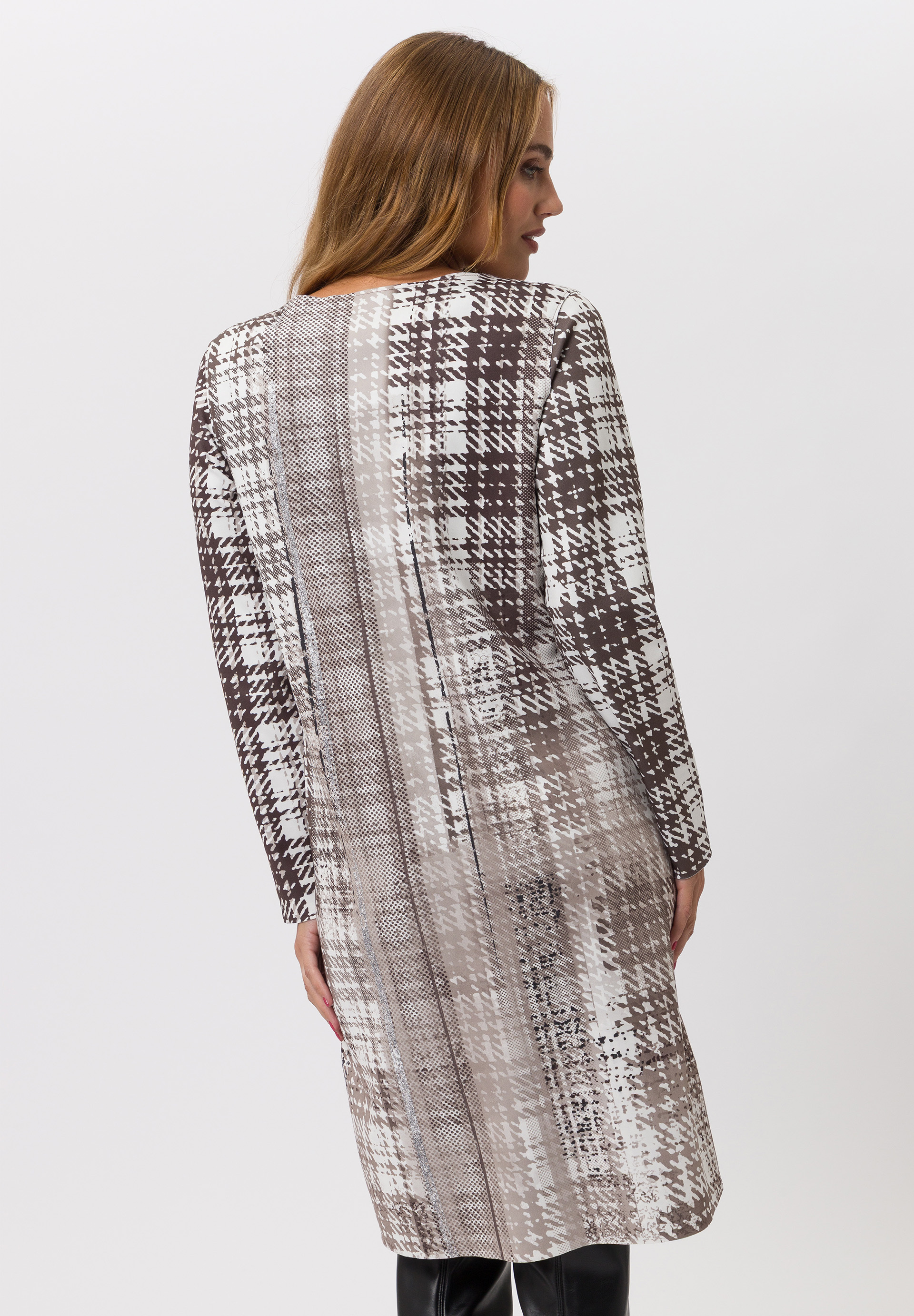 Kleid mit Animal-Muster - Bild 4 Langarm, Mantel, Bluse, Kleid, Person