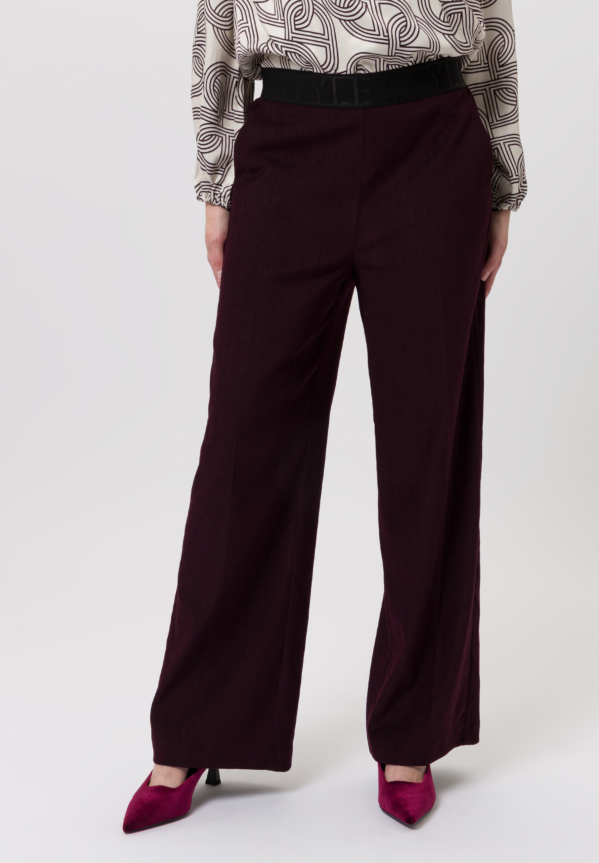 Trousers In a shimmering look - Bild 1 Bekleidung, Hosen, Bekleidung, Hosen, Bekleidung, Hosen, Bekleidung, Hosen, Bekleidung, Hosen, Bekleidung, Hosen, Bekleidung, Hosen, Bekleidung, Hosen, Bekleidung, Hosen, Bekleidung, Hosen, Bekleidung, Hosen, Bekleidung, Hosen, Bekleidung, Hosen