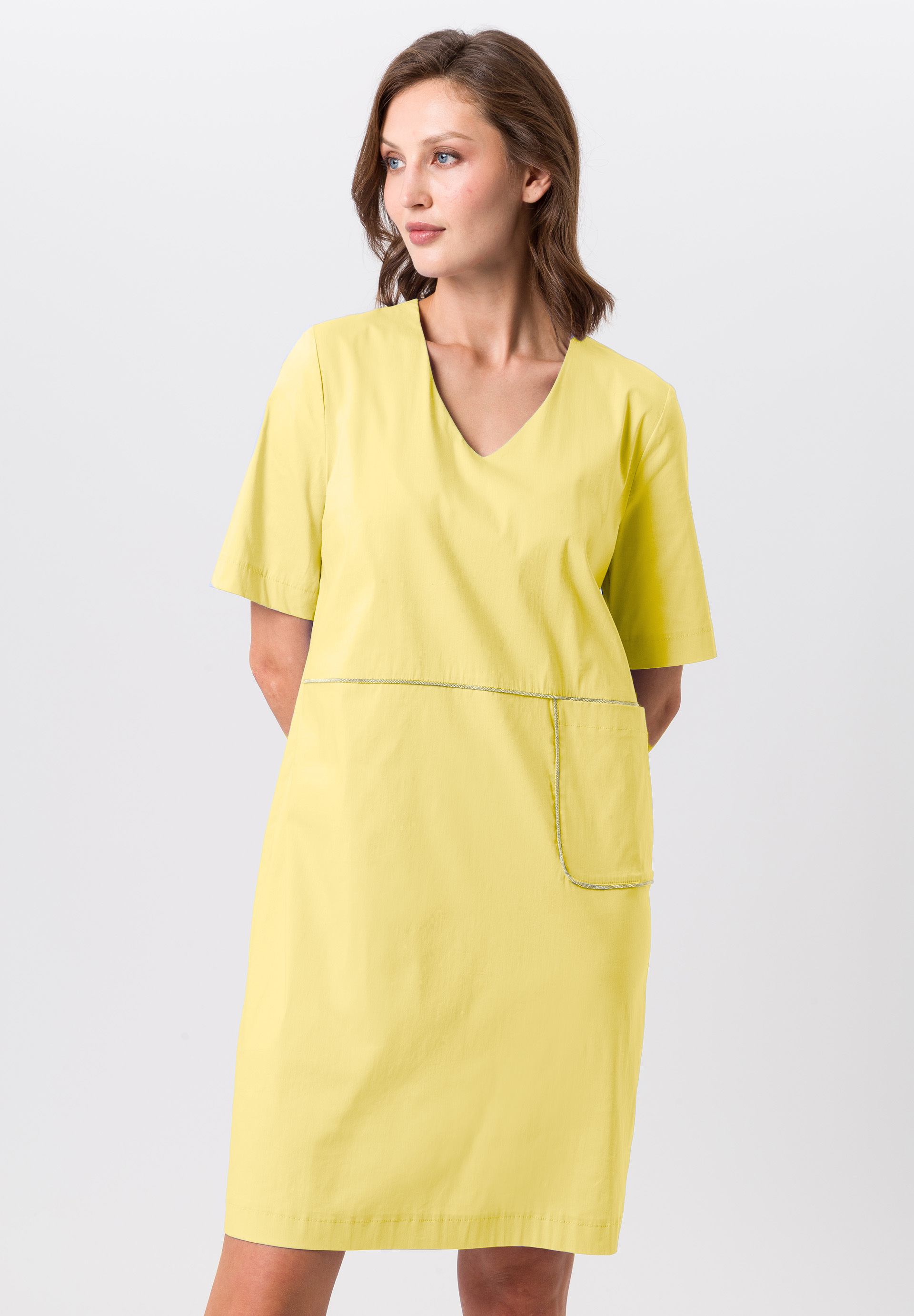 Kleid mit Glanzpaspel - Bild 4