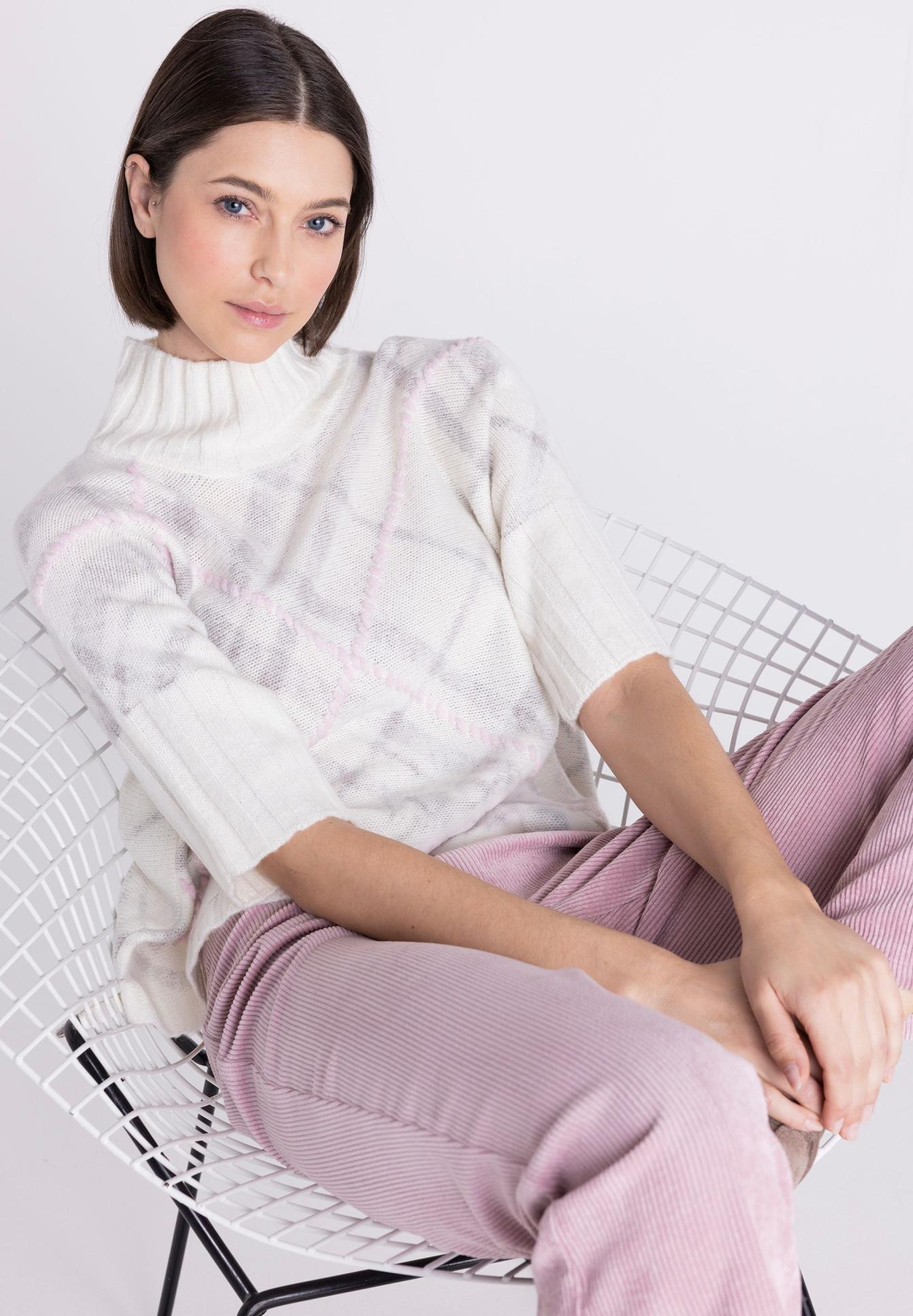 Pullover, Hochkragen, Weiß, Kuschelig, Rippenstruktur, Pullover, Kunstfaser, Kragenrib, Weiß, Maier Struktur, Pullover, Karo, Kürze Rollkragen, Weiß, Strickpullover