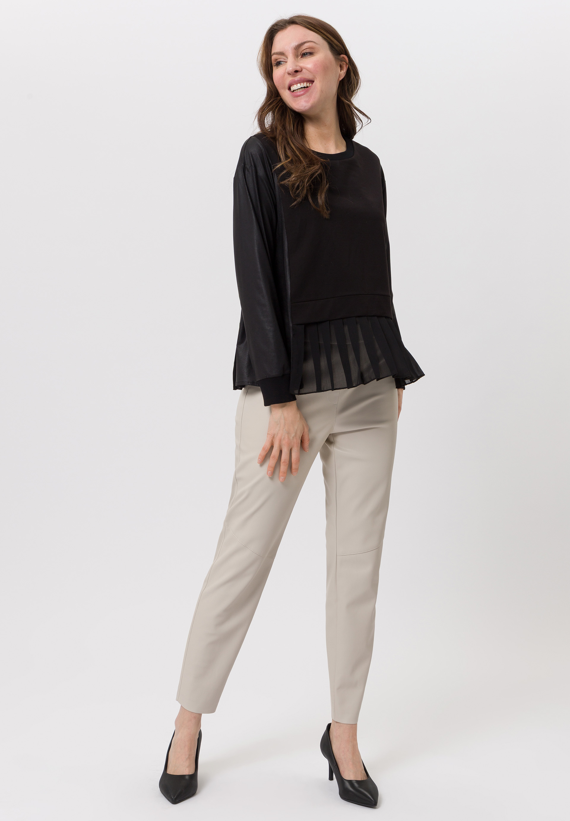 Bluse, Hosen, Langarm, Person, Gesicht