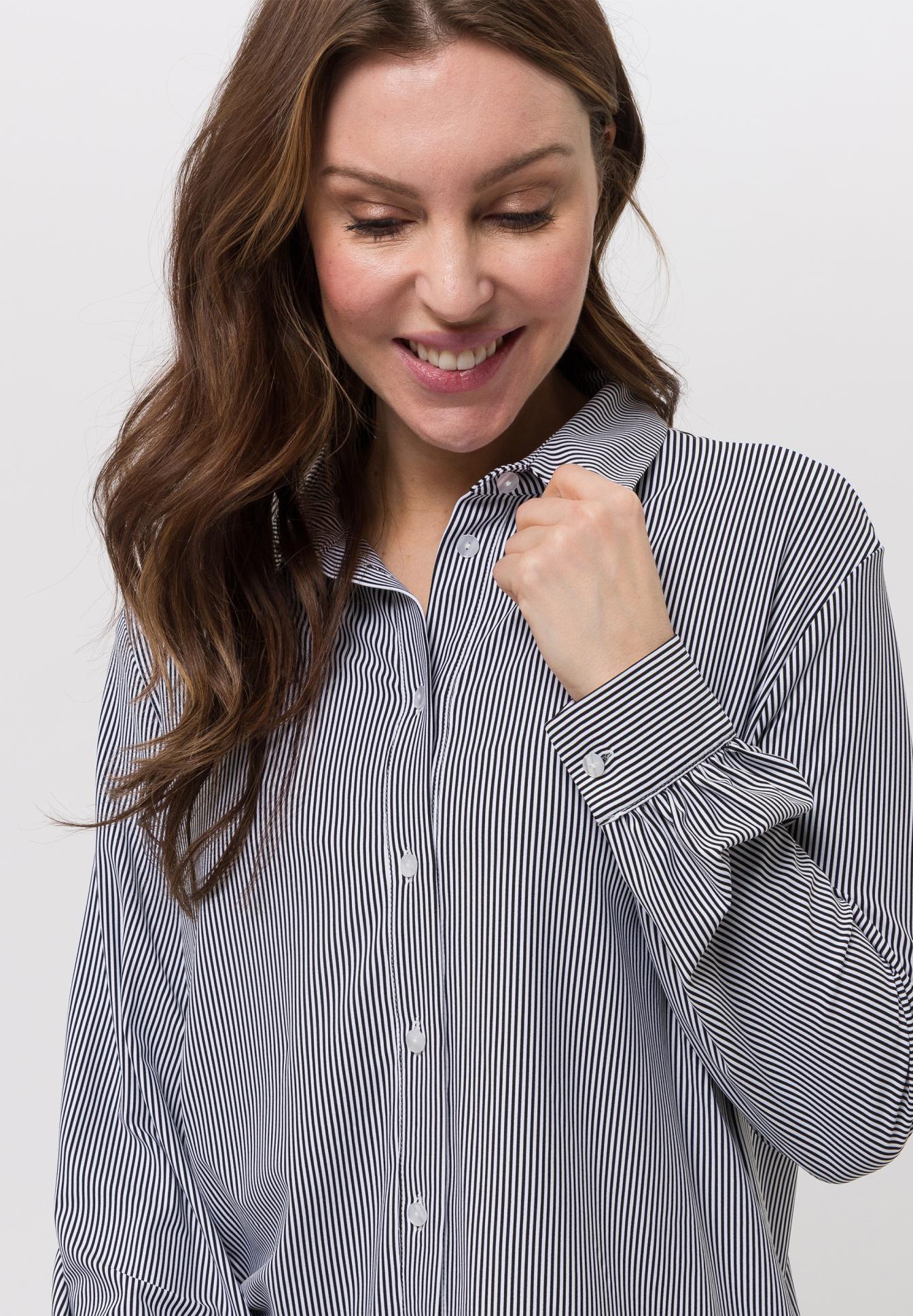 gestreiftes hemd, Knopfleiste, langarm, Hemd mit Kragen, Modell Frau, bluse, streifen, hemdenstil, langärmlig, knopfleiste, Bluse, Streifen, Kragen, Knopfleiste, Langarm, Bluse, Streifen, Hemdbluse, Langarm, Knopfleiste