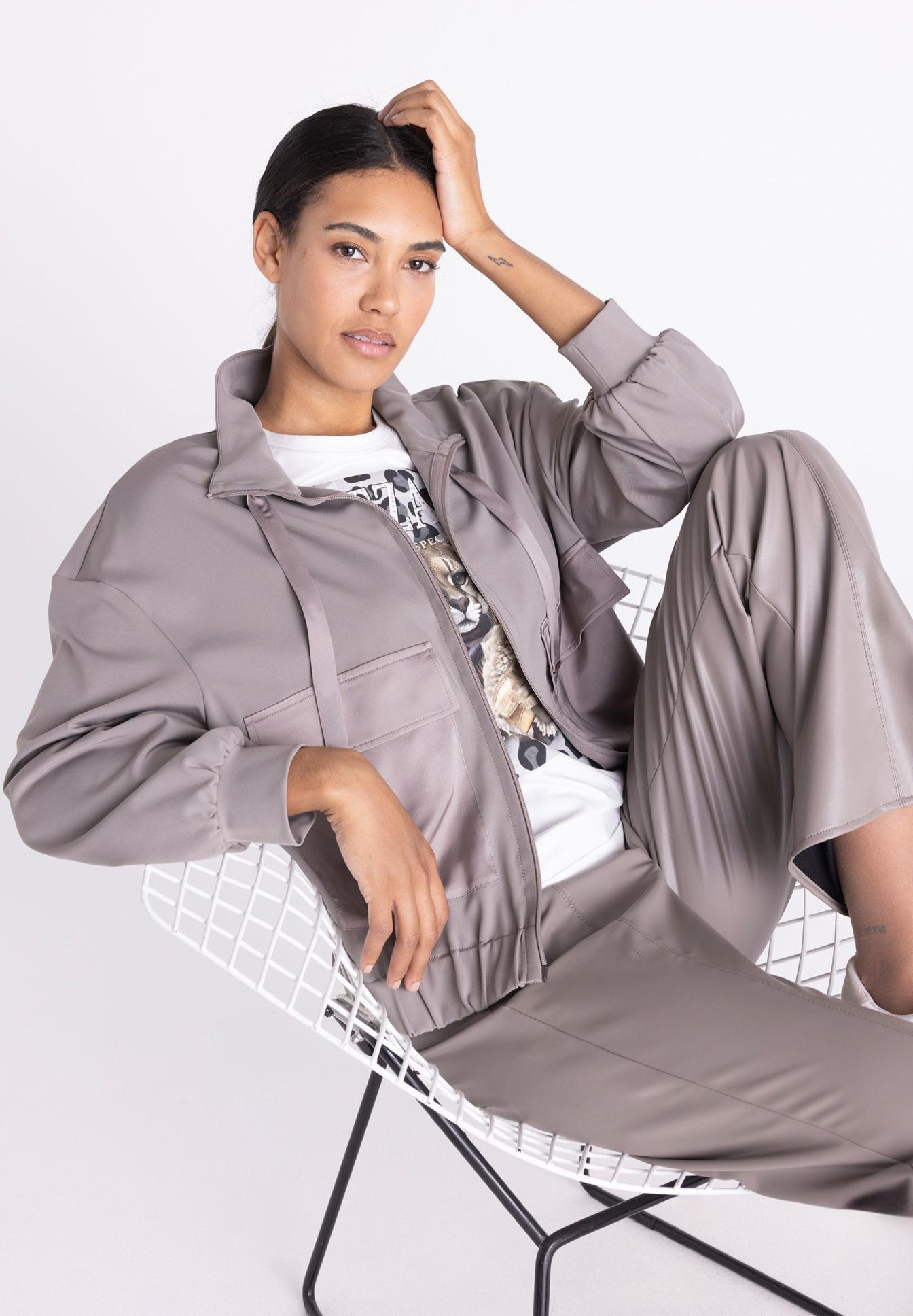 Jogginganzug, Hose, Jacke, Loungewear, Beige-gray, jacke, loungewear, reversjacke, beige, monochrom, Jacke, Loungewear, Beige, Jacke aus Modal, Freizeitkleidung