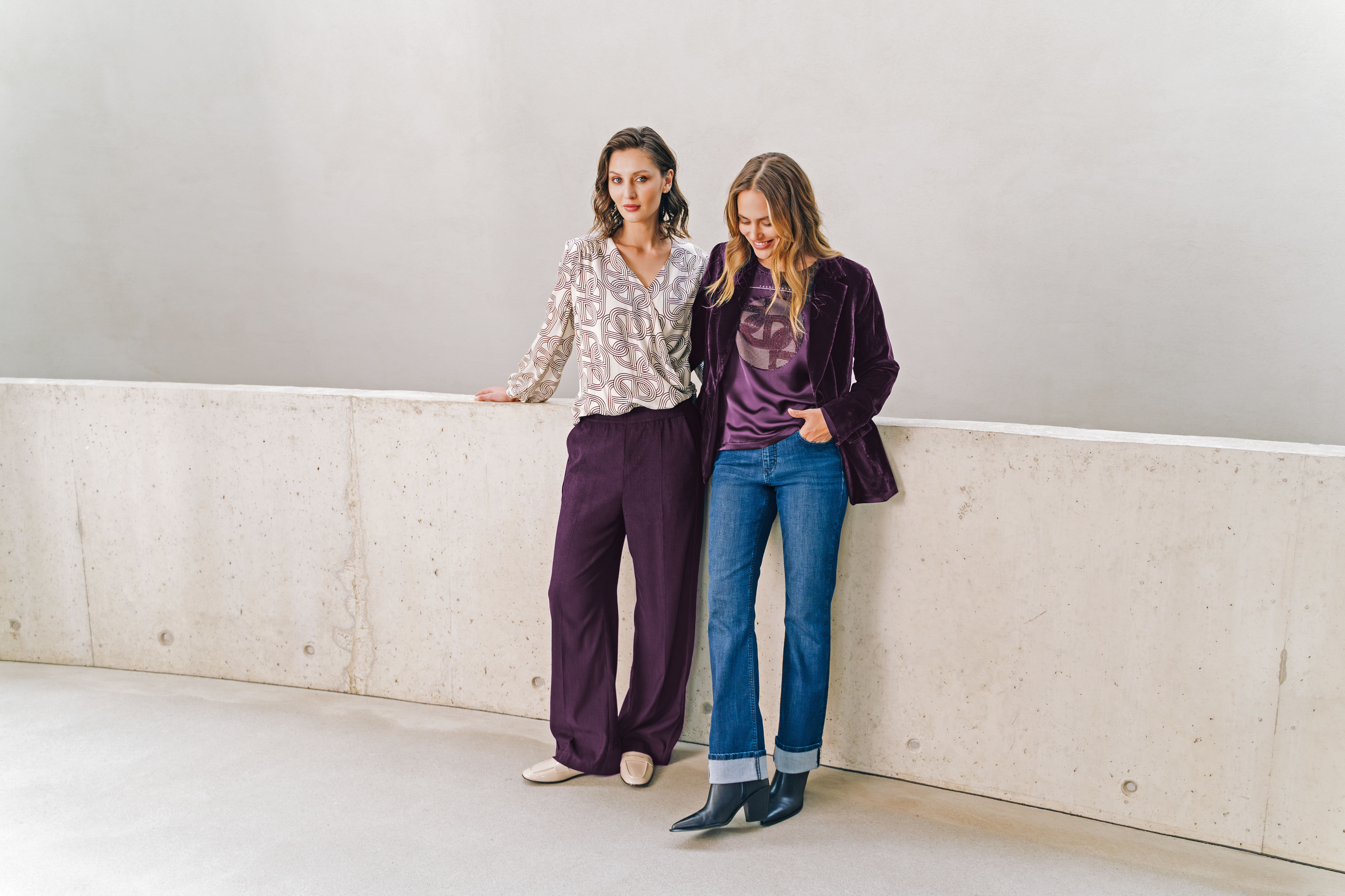 Hosen, Gruppenfoto, Person, Jeans, Lächeln