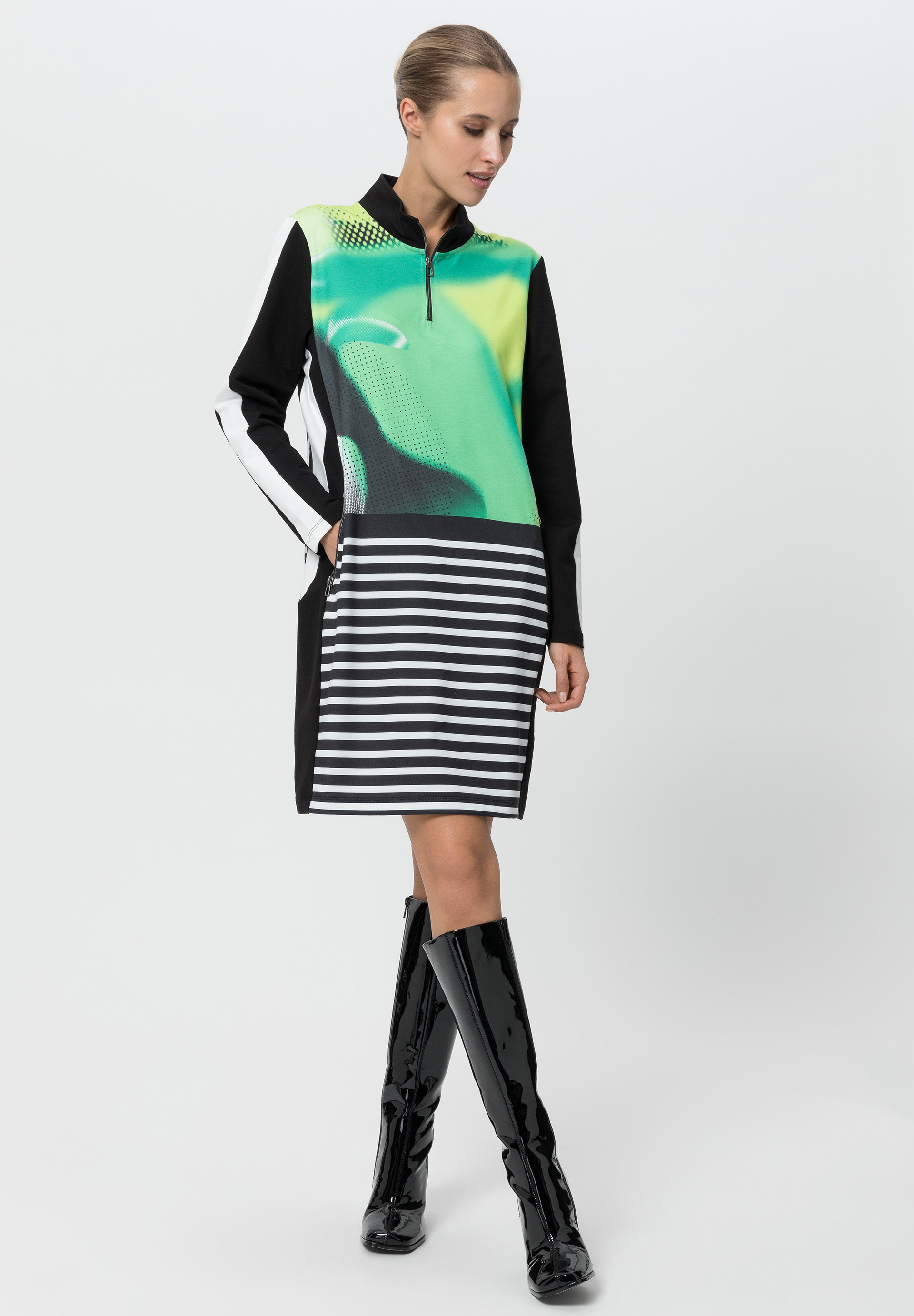 Dress in a pattern mix - Product Image 2
