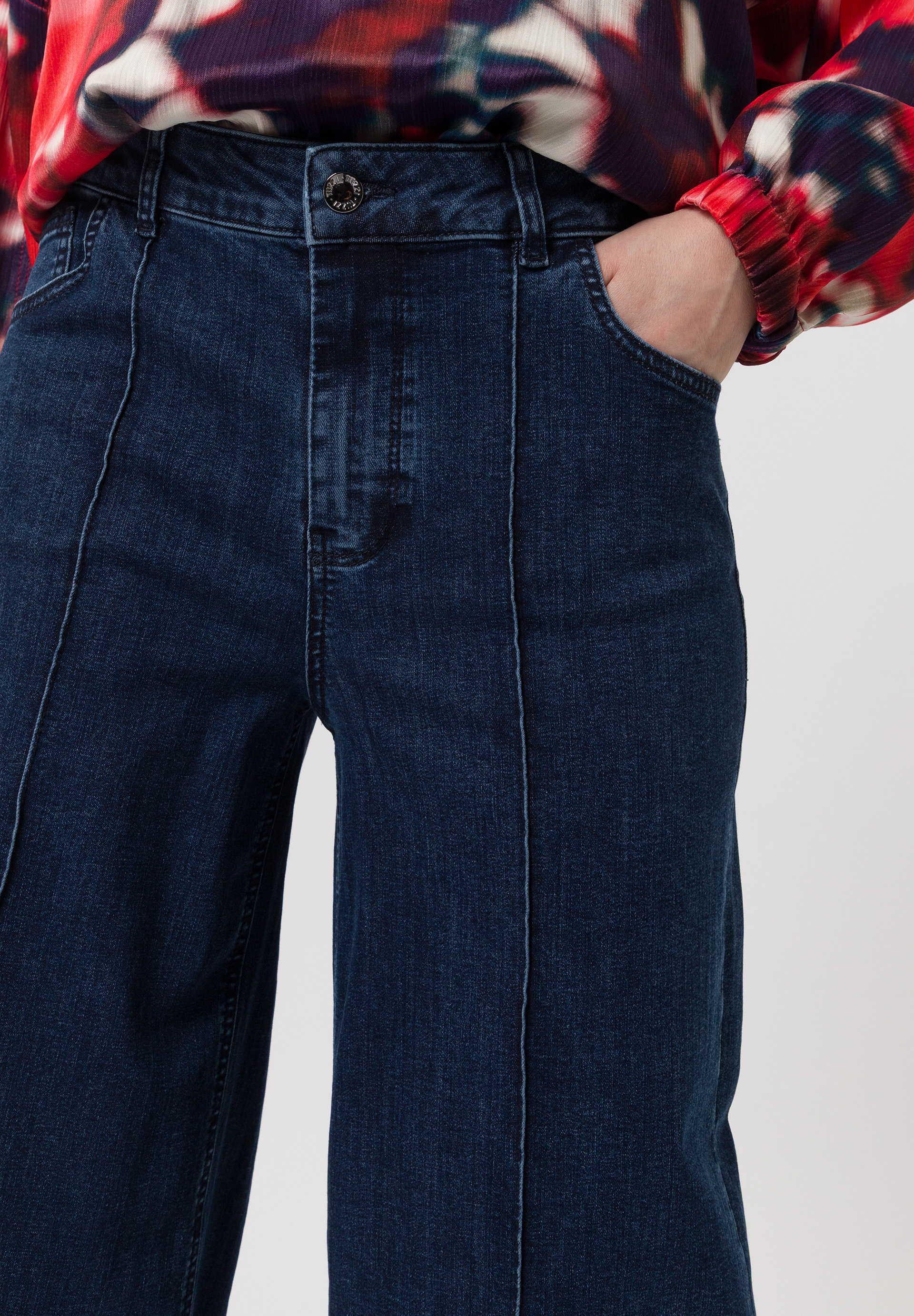 Denim With front seam detail - Bild 4 Denim With front seam detail - Bild 4