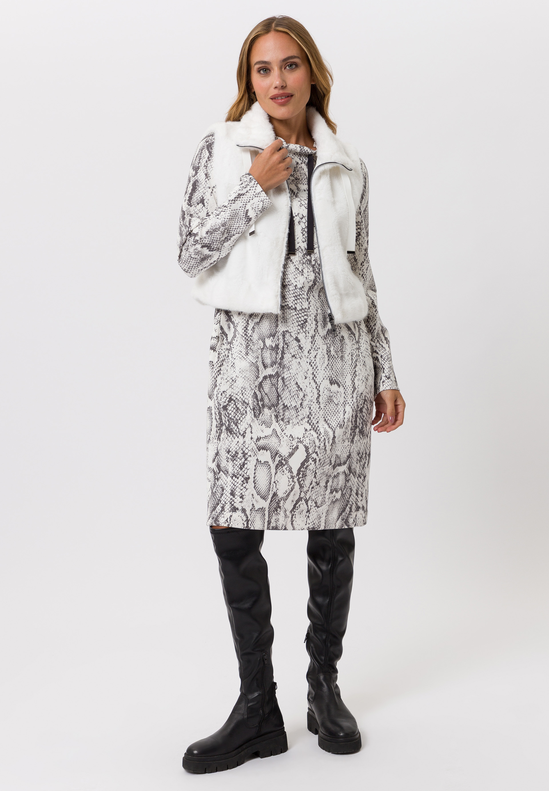 Waistcoat With a cosy finish Waistcoat With a cosy finish - Product Image 2
