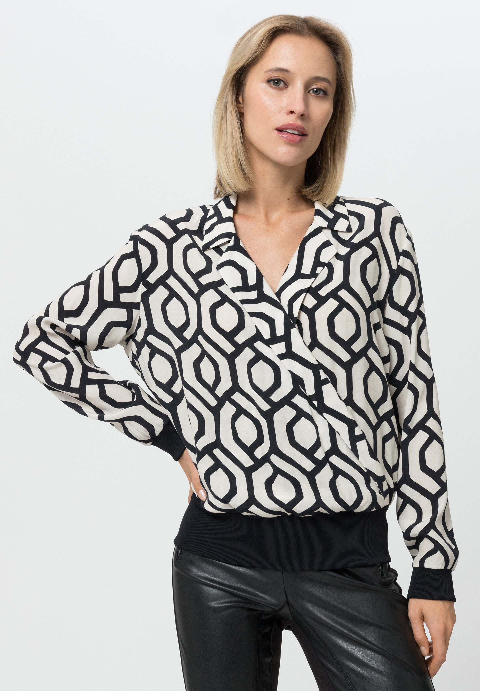 Slip blouse in wrap-around look - Product Image 1