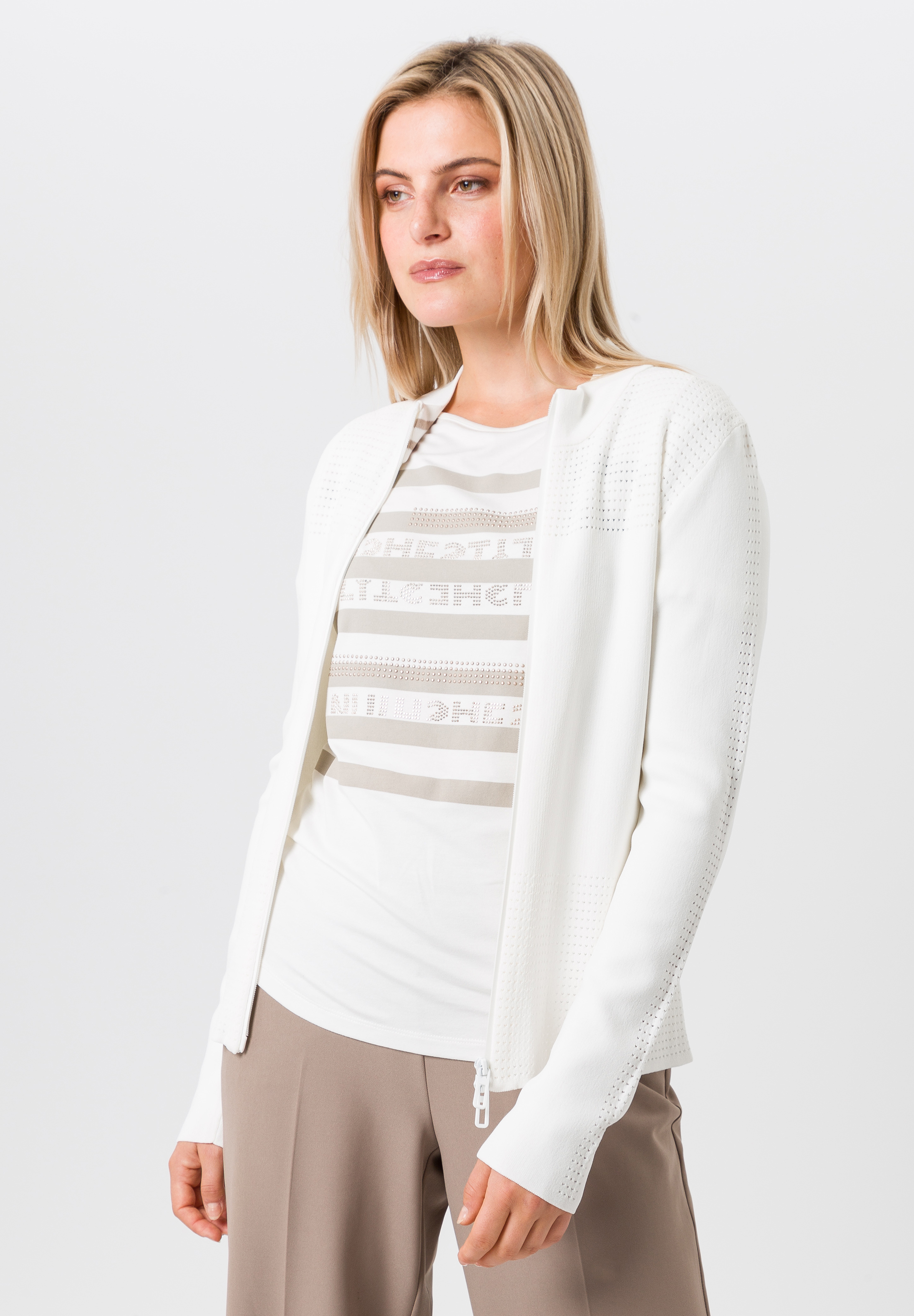 Strickjacke mit Reißverschluss - Bild 1 Strickjacke mit Reißverschluss - Bild 1