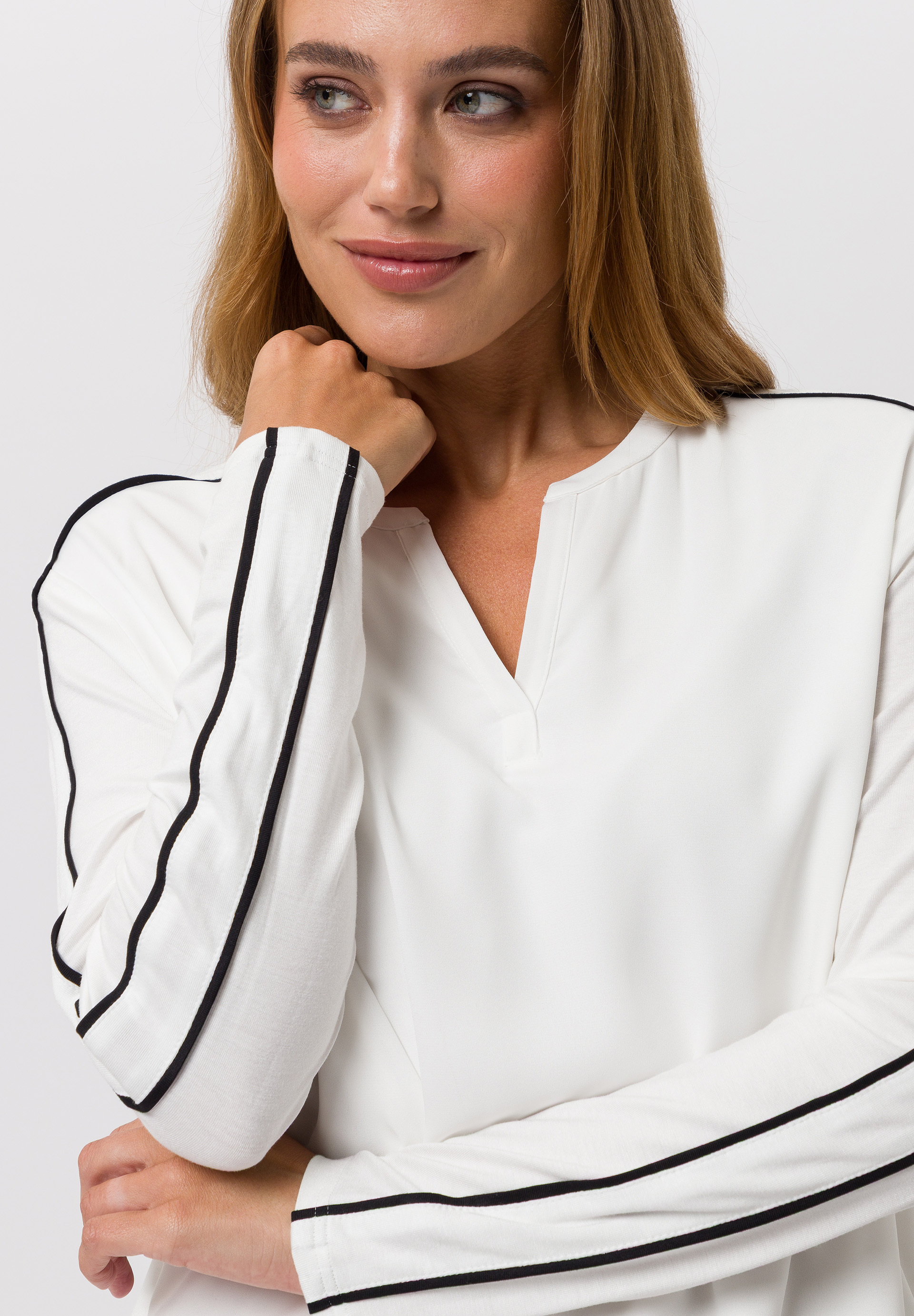 Bluse mit Kontraststreifen - Bild 4 Bluse, Langarm, Ärmel, Hemd, Person, Bluse, Langarm, Ärmel, Hemd, Person, Bluse, Langarm, Ärmel, Hemd, Person, Bluse, Langarm, Ärmel, Hemd, Person, Bluse, Langarm, Ärmel, Hemd, Person, Bluse, Langarm, Ärmel, Hemd, Person