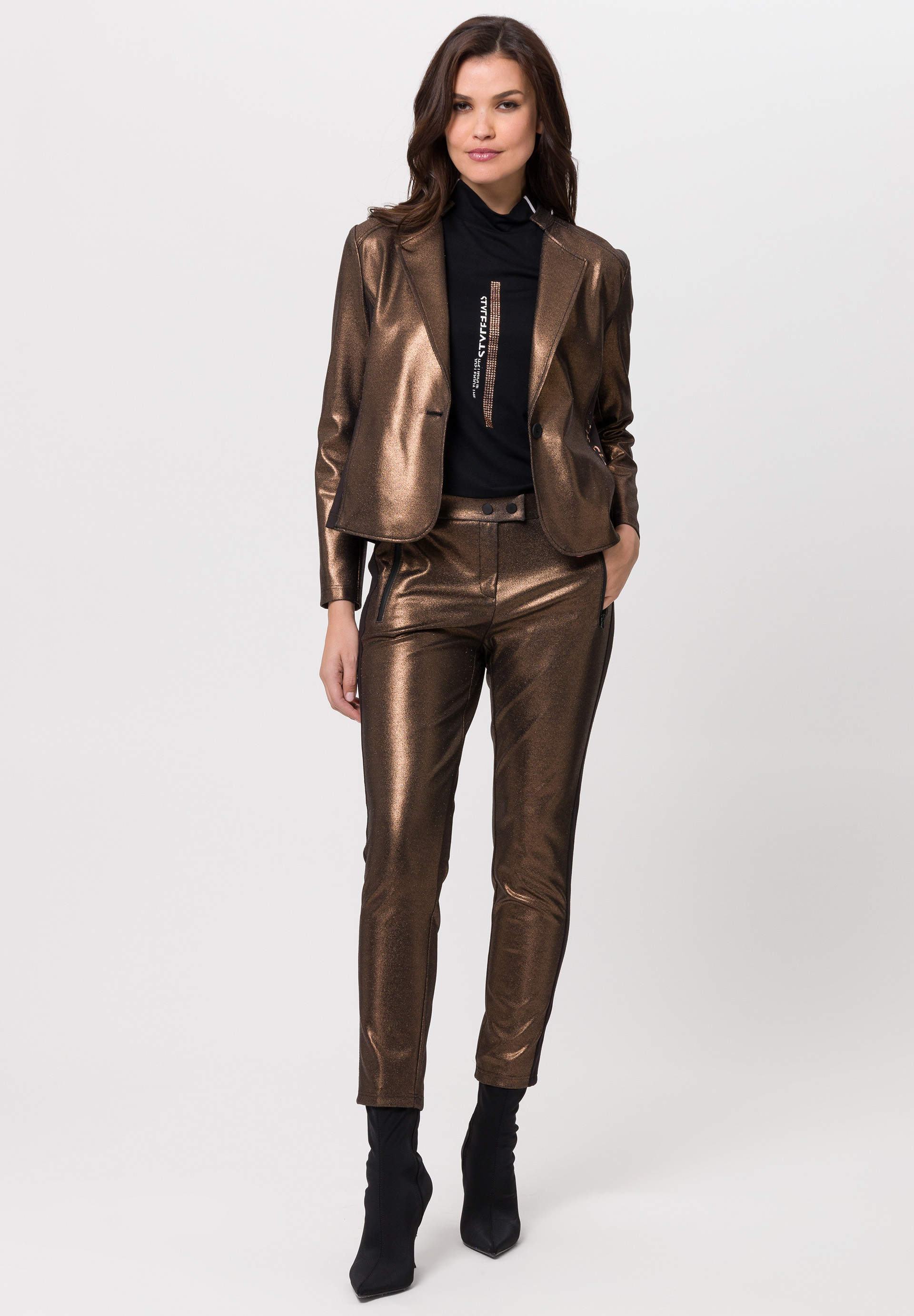 Trousers in metallic look with zip - Product Image 2
