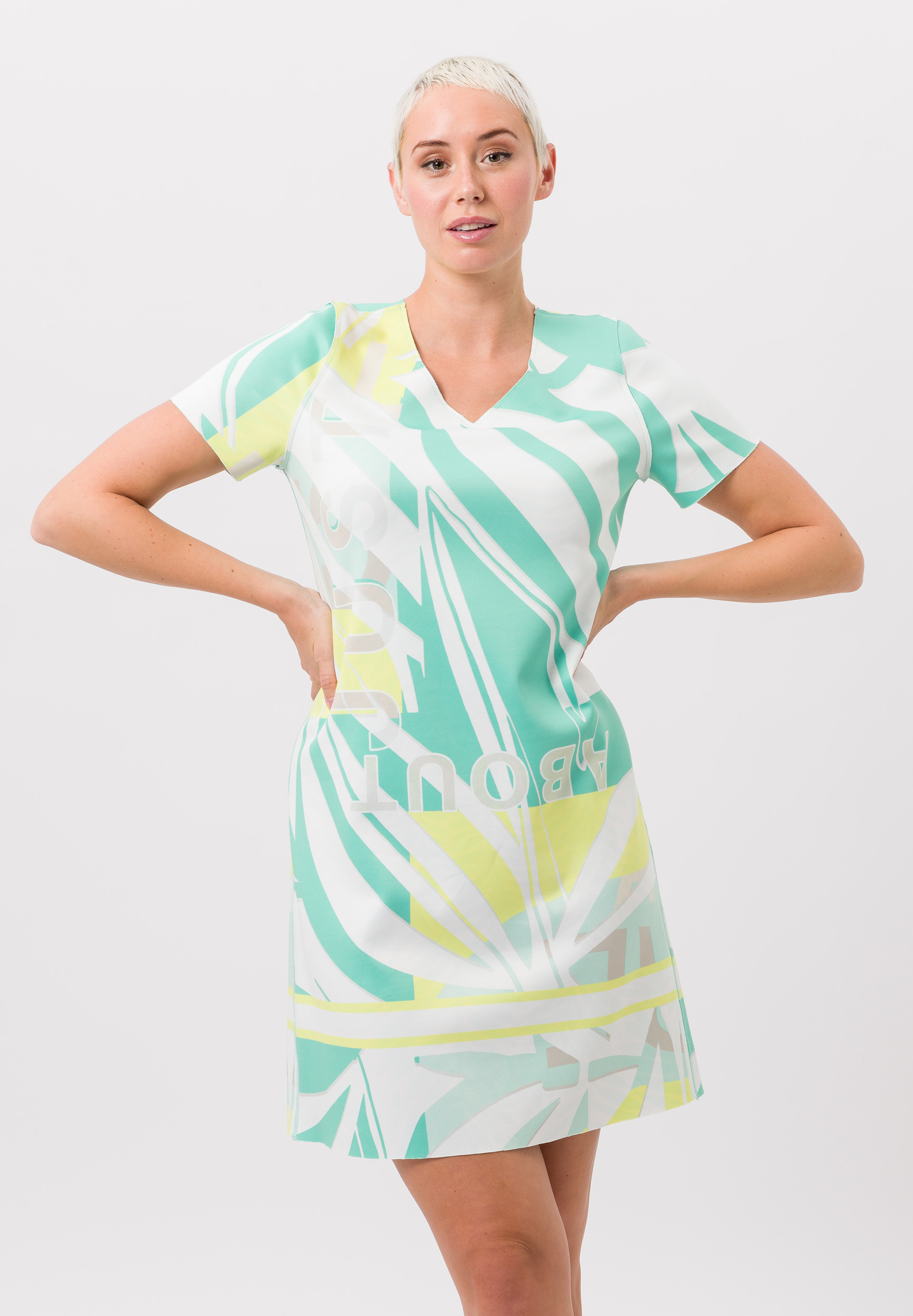 Wendekleid mit seitlichen Overlocknähten - Produktbild 1