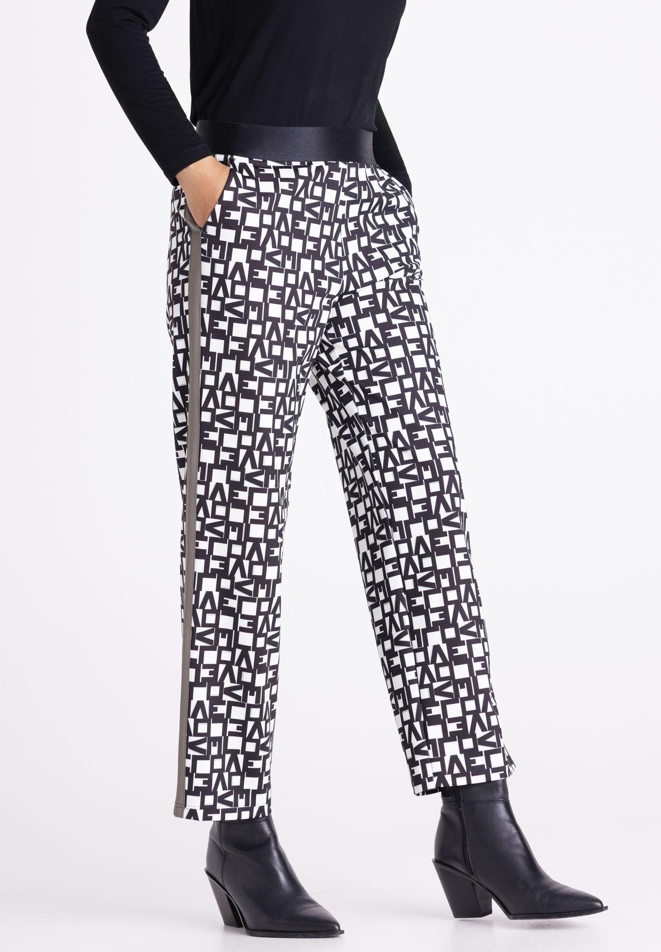 Hose, Geometrisches Muster, Schwarz-Weiß, Seitenstreifen, Stoffhose, Hose, Gemustert, Geometrisch, Schwarz weiß, Seitlicher Streifen, Hose, Looks, Gemusterte Hose, Geometrisches Muster, Schlank geschnitten