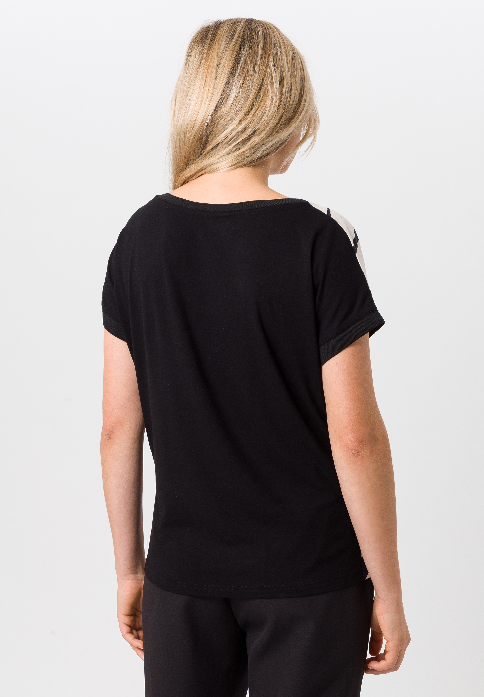 Shirt mit lebhaftem Print - Bild 2