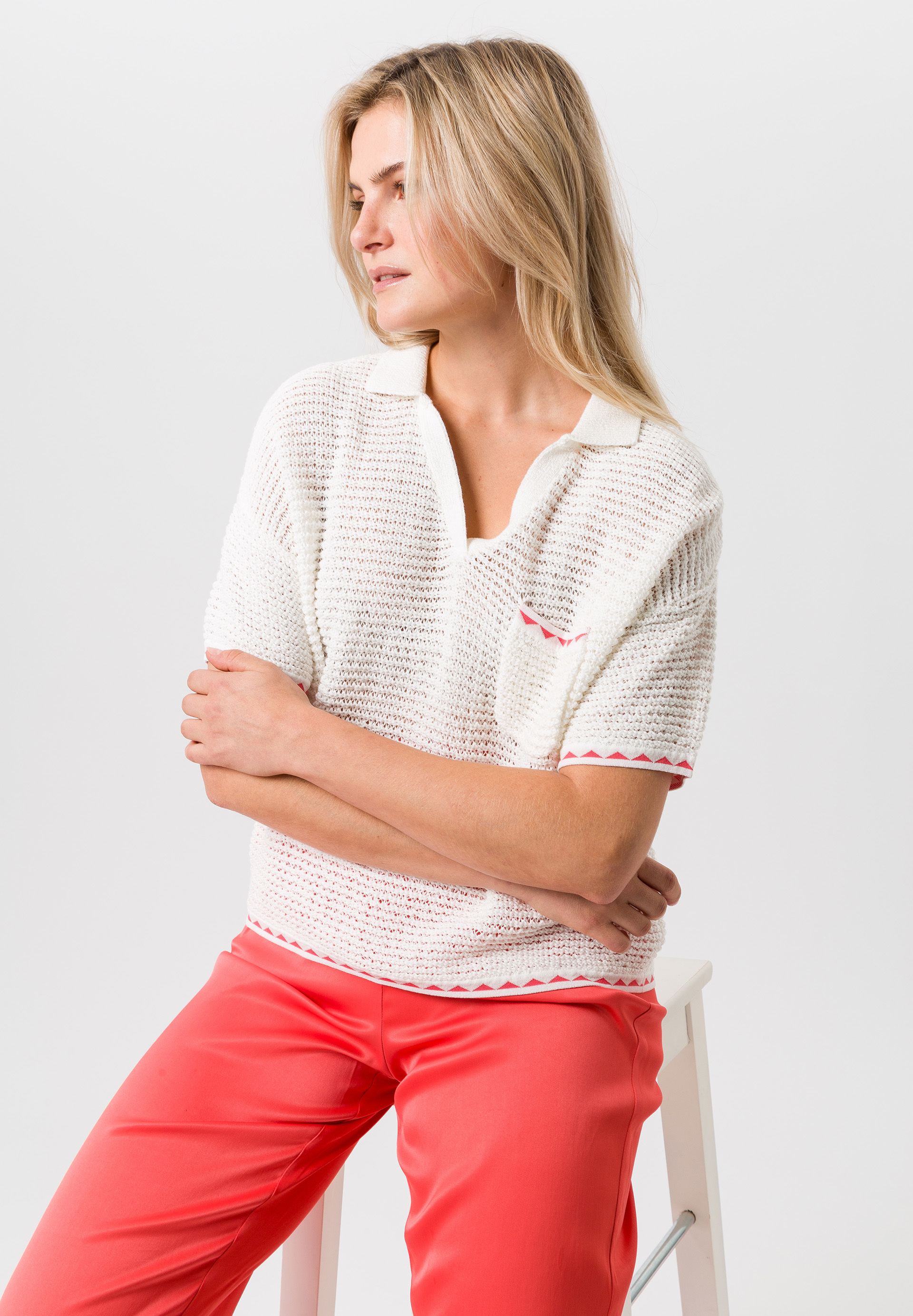 Strickshirt mit kontrastierenden Abschlüssen - Bild 4 Strickshirt mit kontrastierenden Abschlüssen - Bild 4