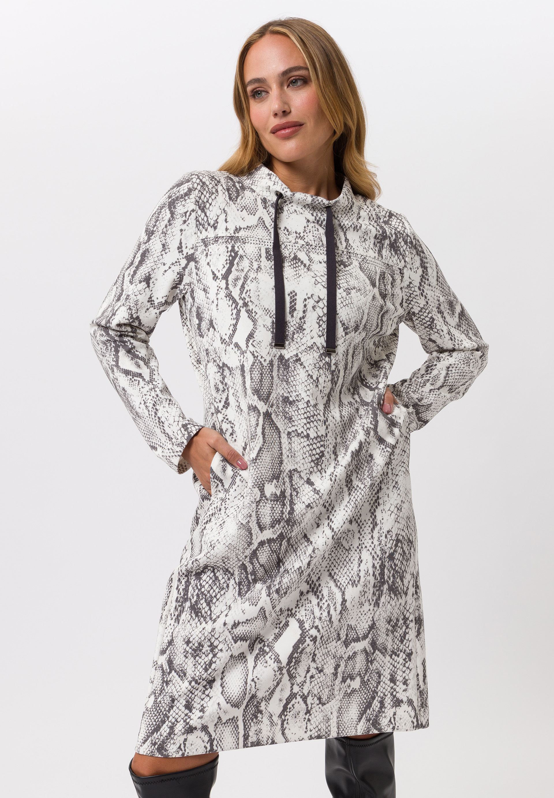Kleid mit sportivem Detail - Produktbild 1