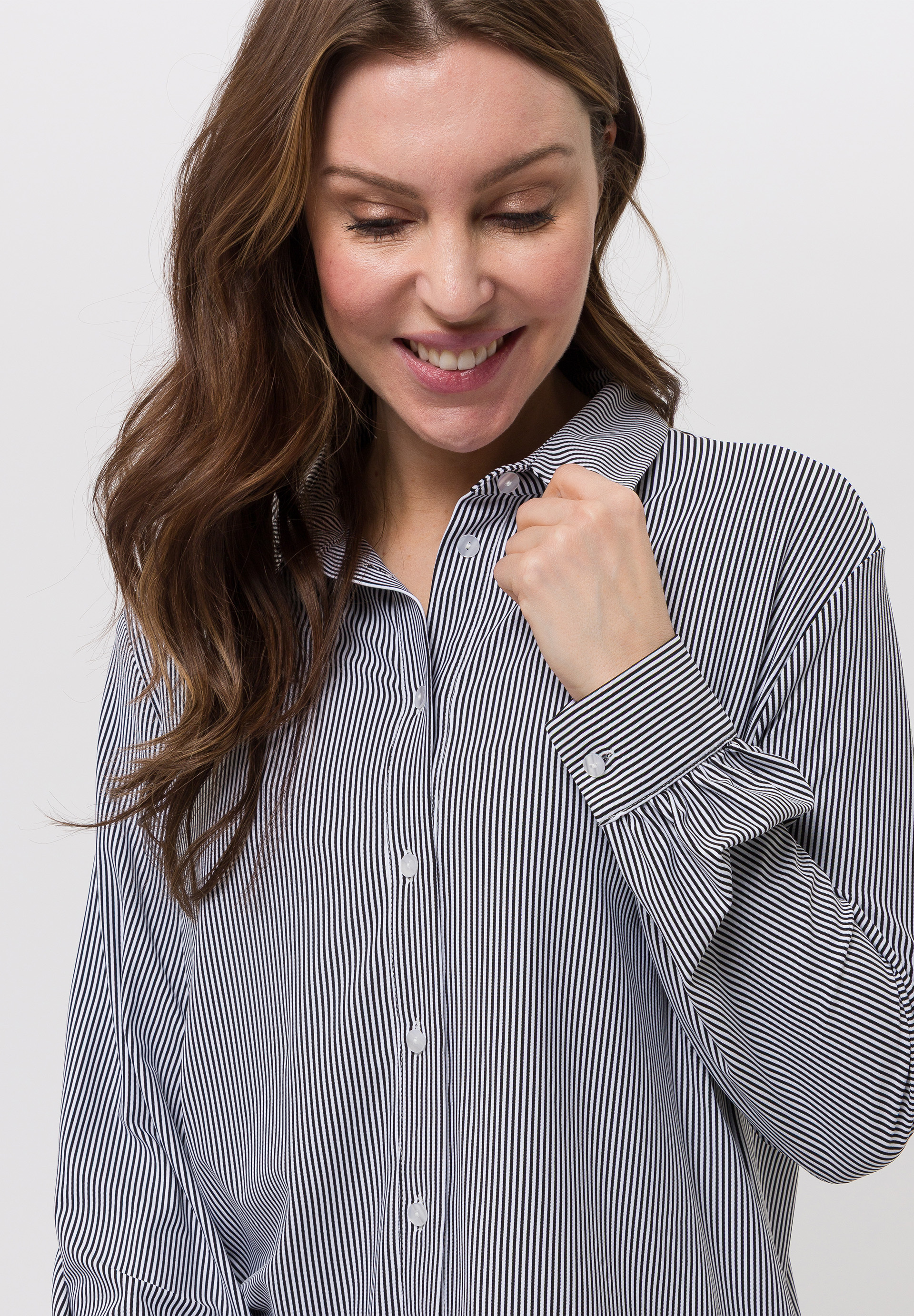 Blouse With a fine structure - Bild 4 Bekleidung, Hemd, Bluse, Langarm, Kleid, Hemd, Bekleidung, Hemd, Bluse, Langarm, Kleid, Hemd, Bekleidung, Hemd, Bluse, Langarm, Kleid, Hemd, Bekleidung, Hemd, Bluse, Langarm, Kleid, Hemd, Bekleidung, Hemd, Bluse, Langarm, Kleid, Hemd