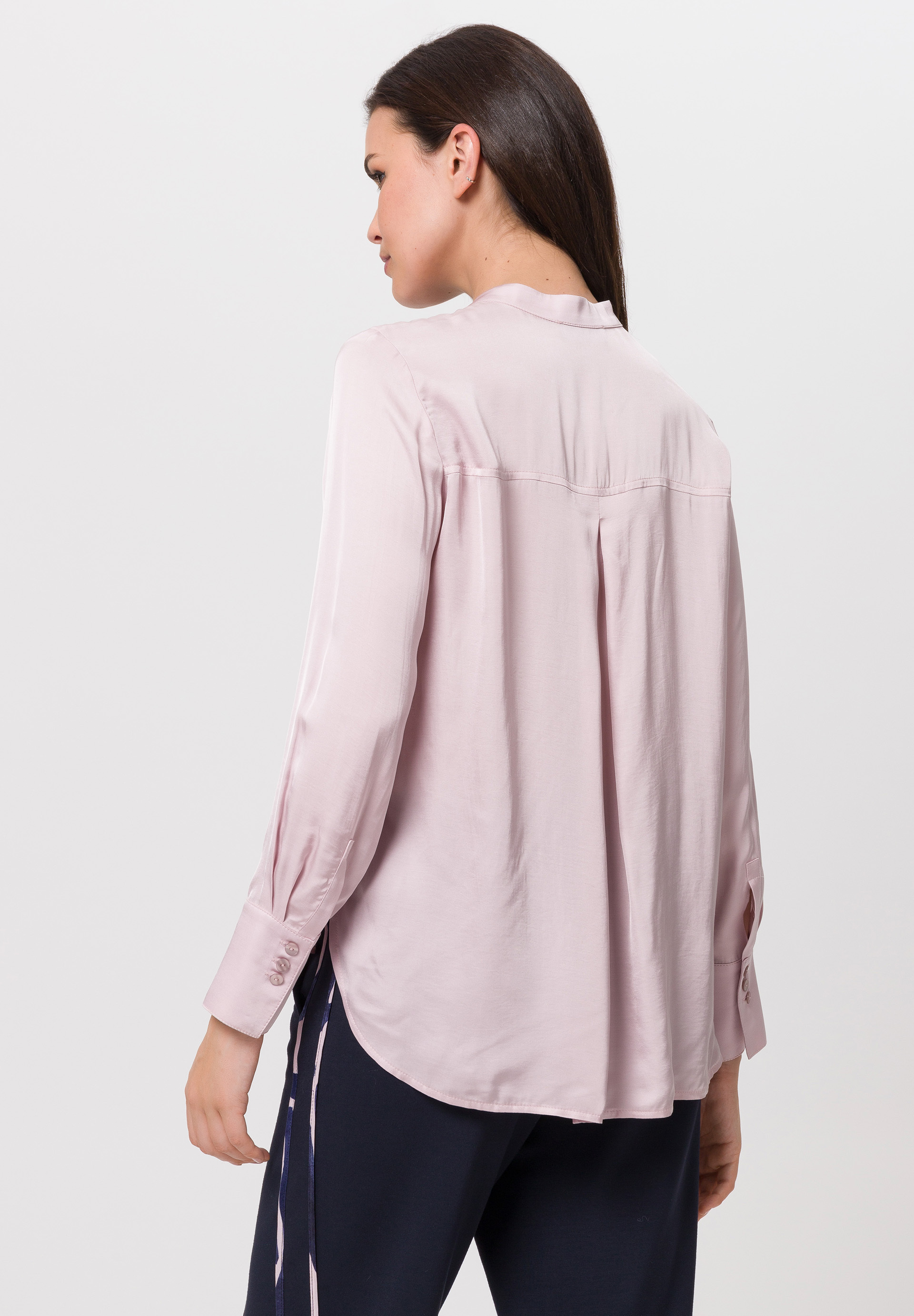 Bluse aus veganer Seide - Bild 2 Bluse aus veganer Seide - Bild 2