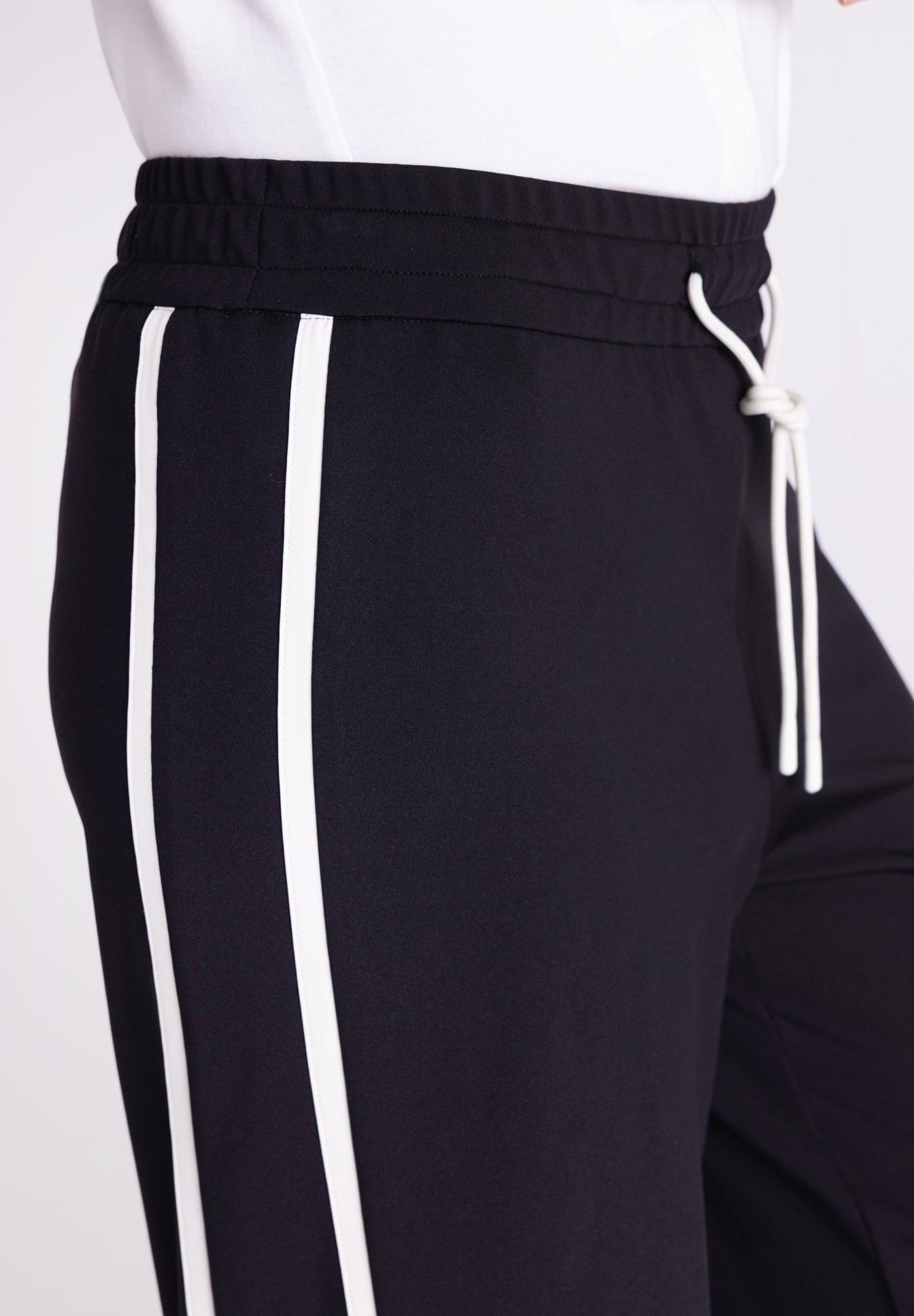 Hose, Jogginghose, Seitliche Streifen, Drawstring, Elastischer Bund, Hose, Jogginghose, Sweatpants, Weißer Kordelzug, Seitliche Streifen, hose, Jogginghose, Kordelzug, Hose mit Streifen, dunkelblau, Hose, Jogginghose, Nachtblau, White-Stripe, Taillieneng