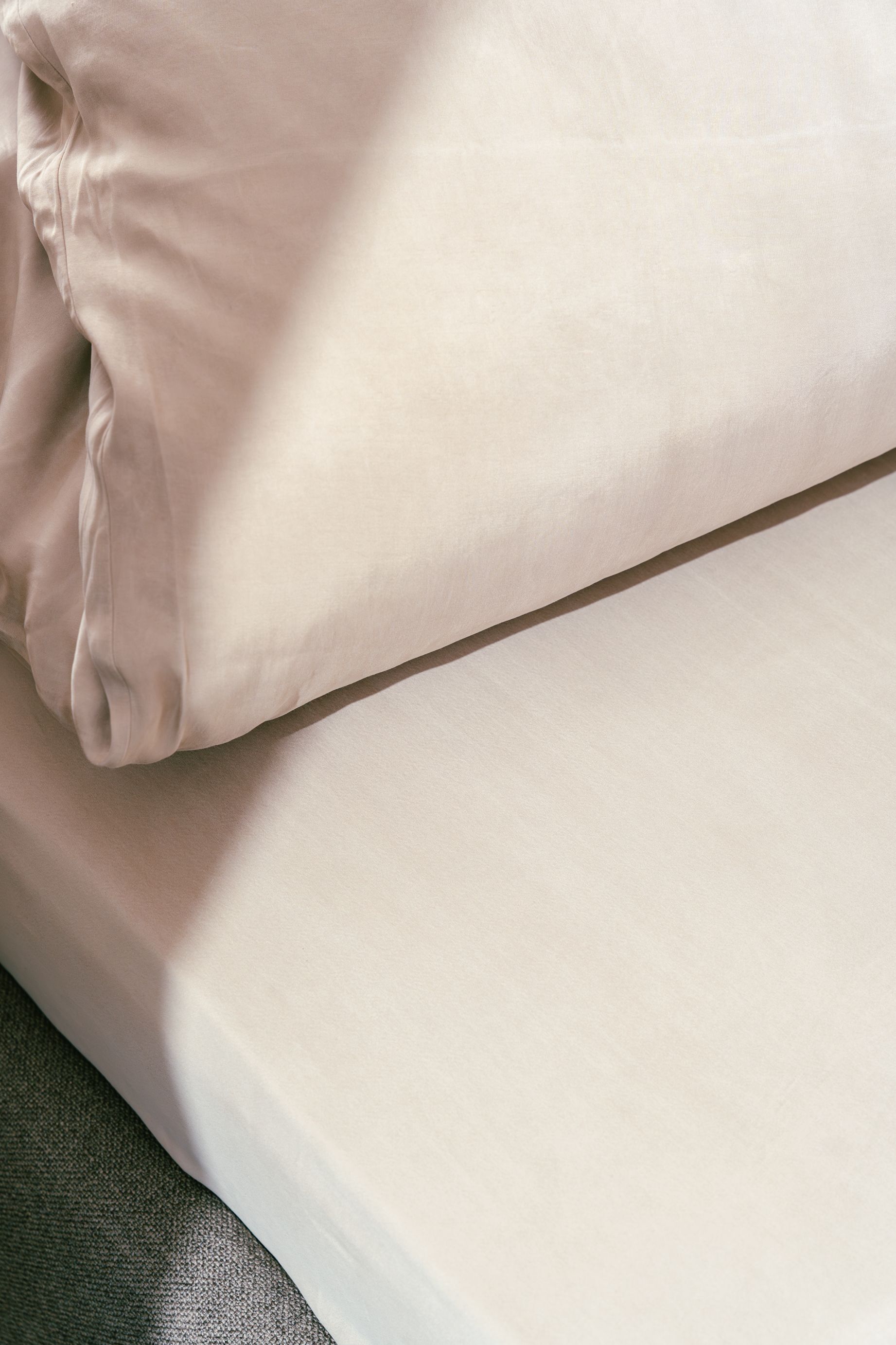 Fitted sheet Made from luxurious cupro in 140 x 200 cm - Bild 3 Fitted sheet Made from luxurious cupro in 140 x 200 cm - Bild 3