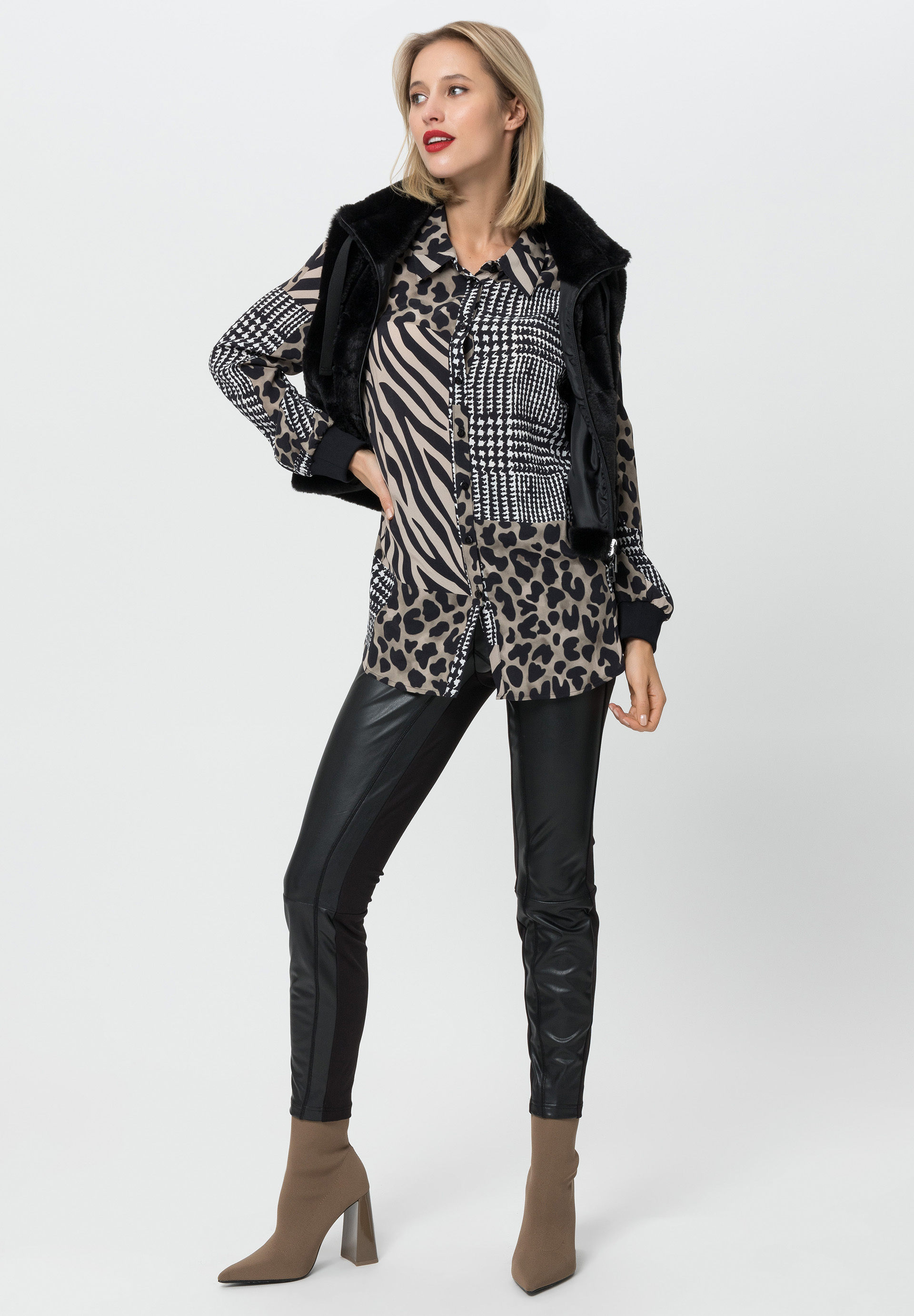 Blouse with pattern mix - Product Image 2
