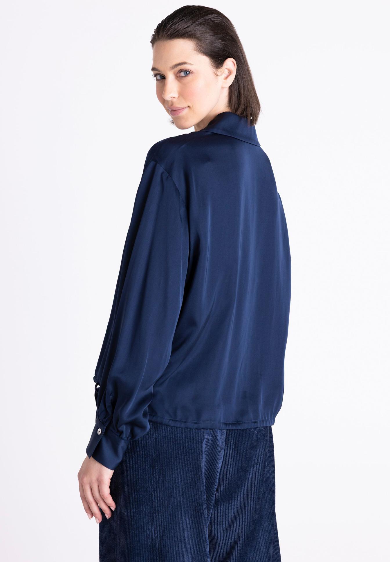 Bluse, Satin, Langarm, Navy, Unifarben, bluse, Satin, navy, langarm, jacke, Bluse, Satin, Navy, Langarm, Kragen, Bluse, Satin, Navy, Langarm, Hose aus Cord, bluse, satin, langarm, knopfleiste, navy, Bluse, Satin, Navy, Langarm, Kragen