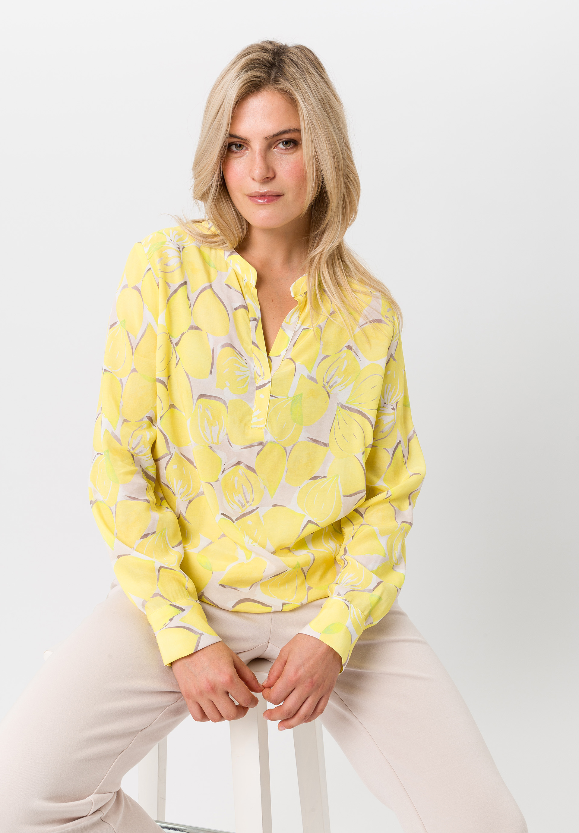 Bluse mit Zitronen-Print - Bild 4