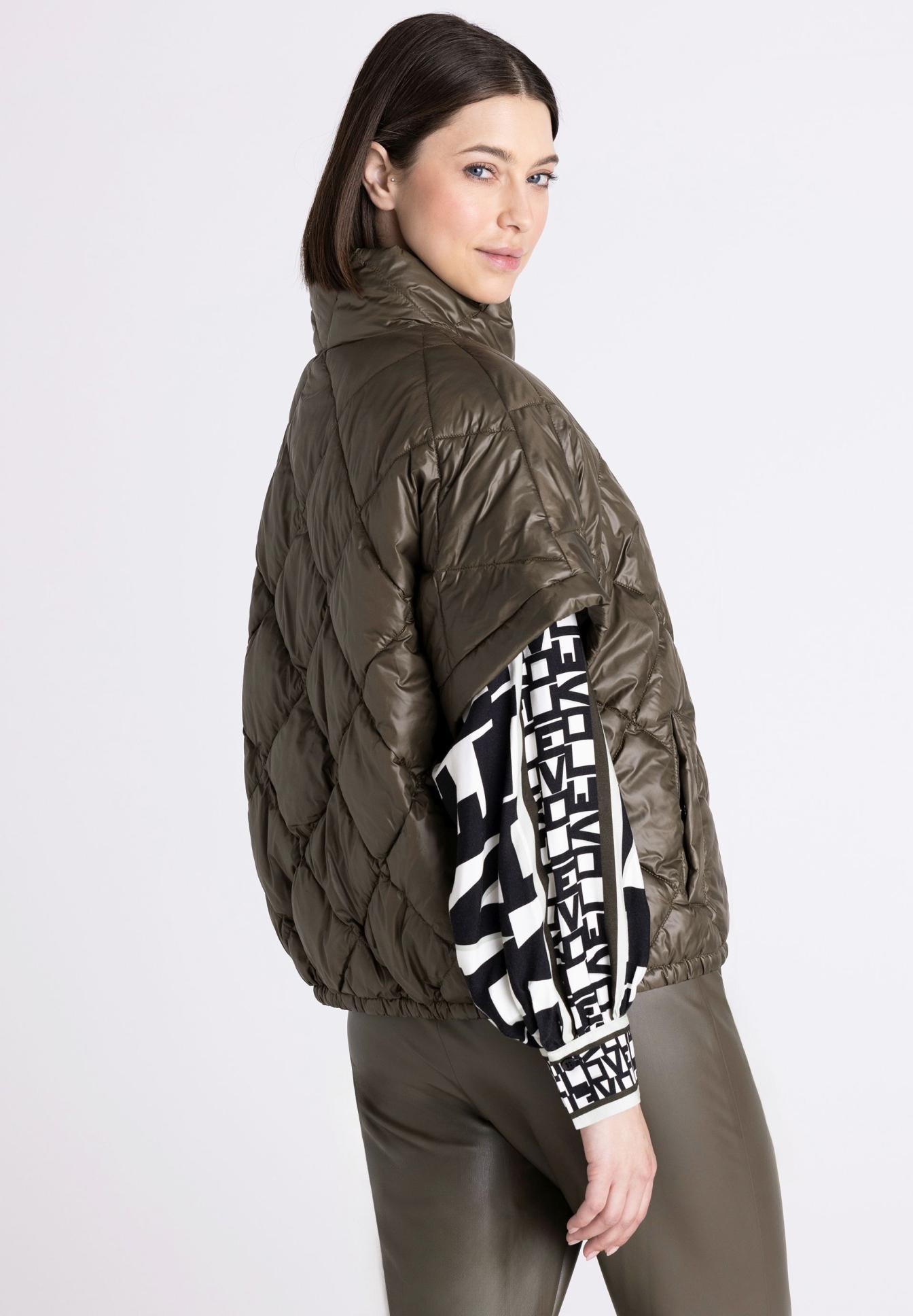 damenjacke, pufferjakke, militärgrün, isoliert, strapazierfähig, Pufferjacke, Steppjacke, Khaki, Lange Ärmel?, Gemustertes Innenfutter?, Pufferjacke, Mantel, Quilted, Khaki, Oversize, Pufferjacke, Quilted, Olive, Stehkragen, Armärmel mit Muster