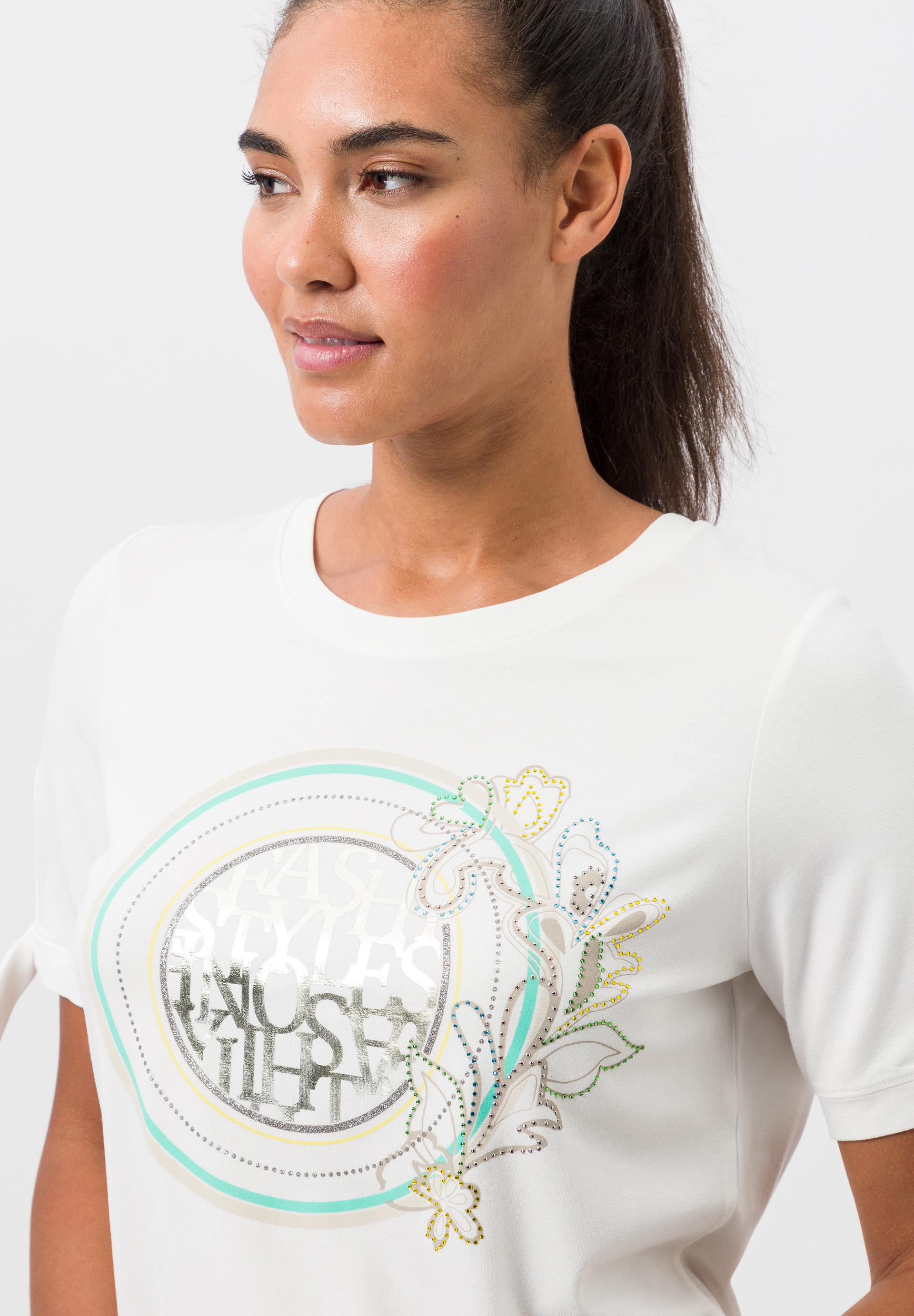 Shirt mit glitzernden Nieten - Bild 4
