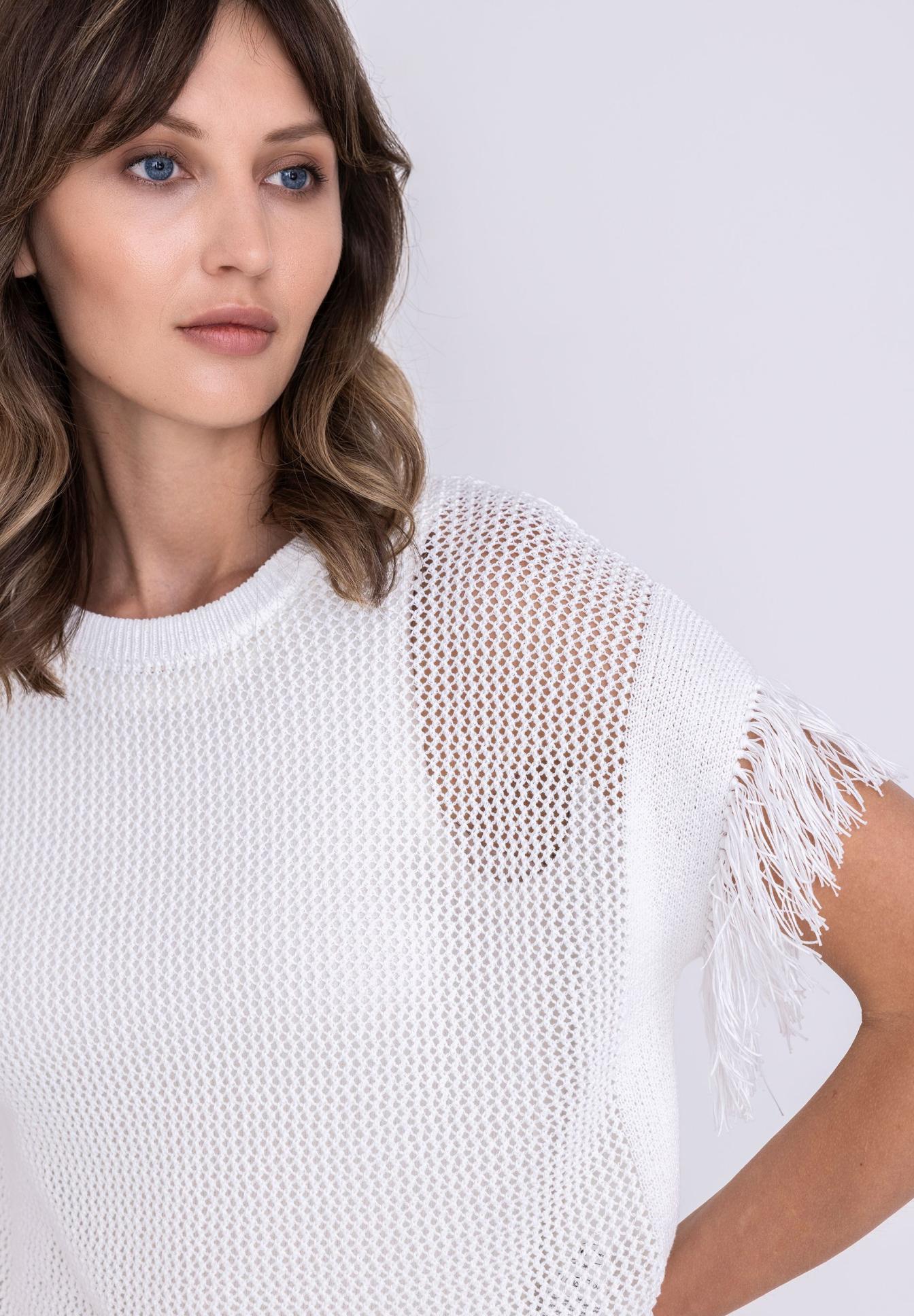 weißer_pulli, stricktop, mesh-poncho, fransen, kurzärmelig, weißer Netzpullover, Off-Shoulder?, Kunstfaser?, Mesh-Top?, Fransenärmel, weißes Netzshirt, Mesh-Pullover, Fransen-Ärmel, oversize, Kragenrib knit