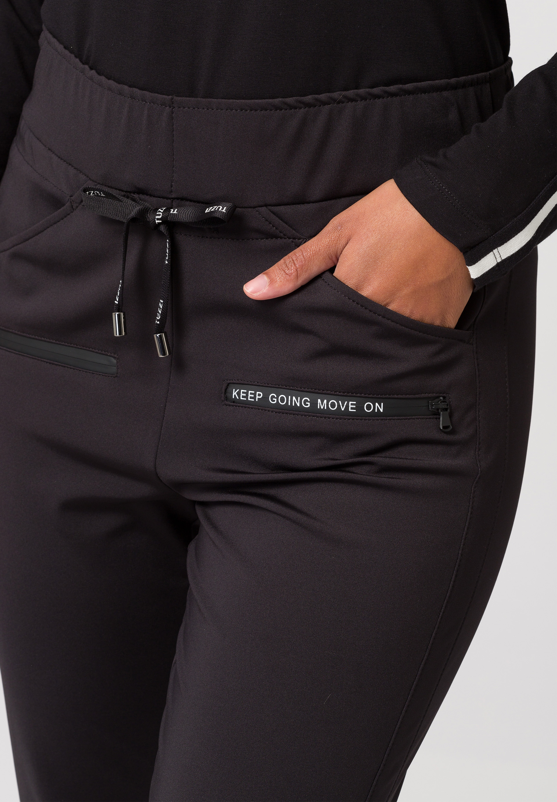 Hose mit praktischen Taschen - Bild 4