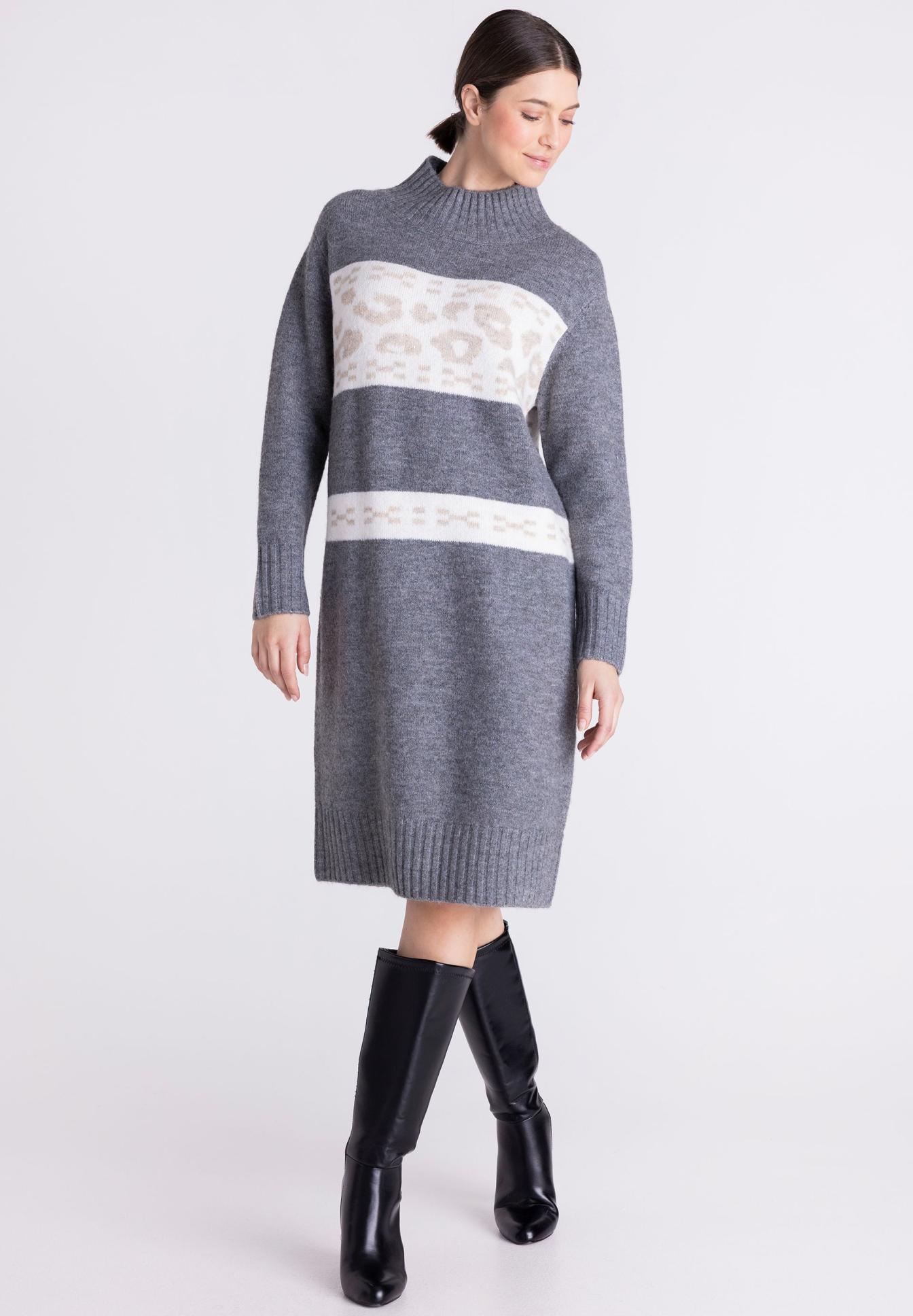 Kleidungsstück, Winterschal, Pulloverkleid, Kamelhaaroptik, Knielanges Kleid, Kleidungsstück, Strickkleid, Oversized, Graue Farbe, Stiefelkombo