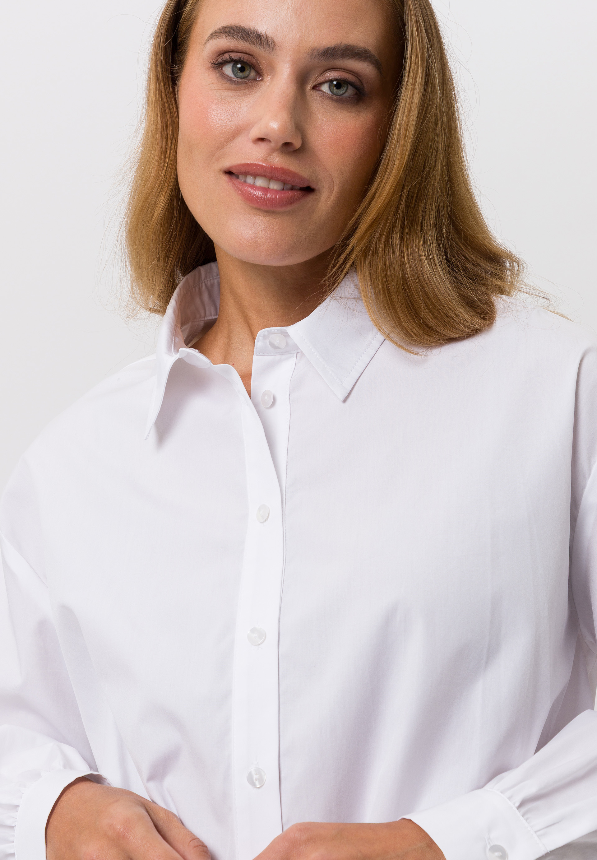 Blouse In a modern cropped style - Bild 4 Blouse In a modern cropped style - Bild 4