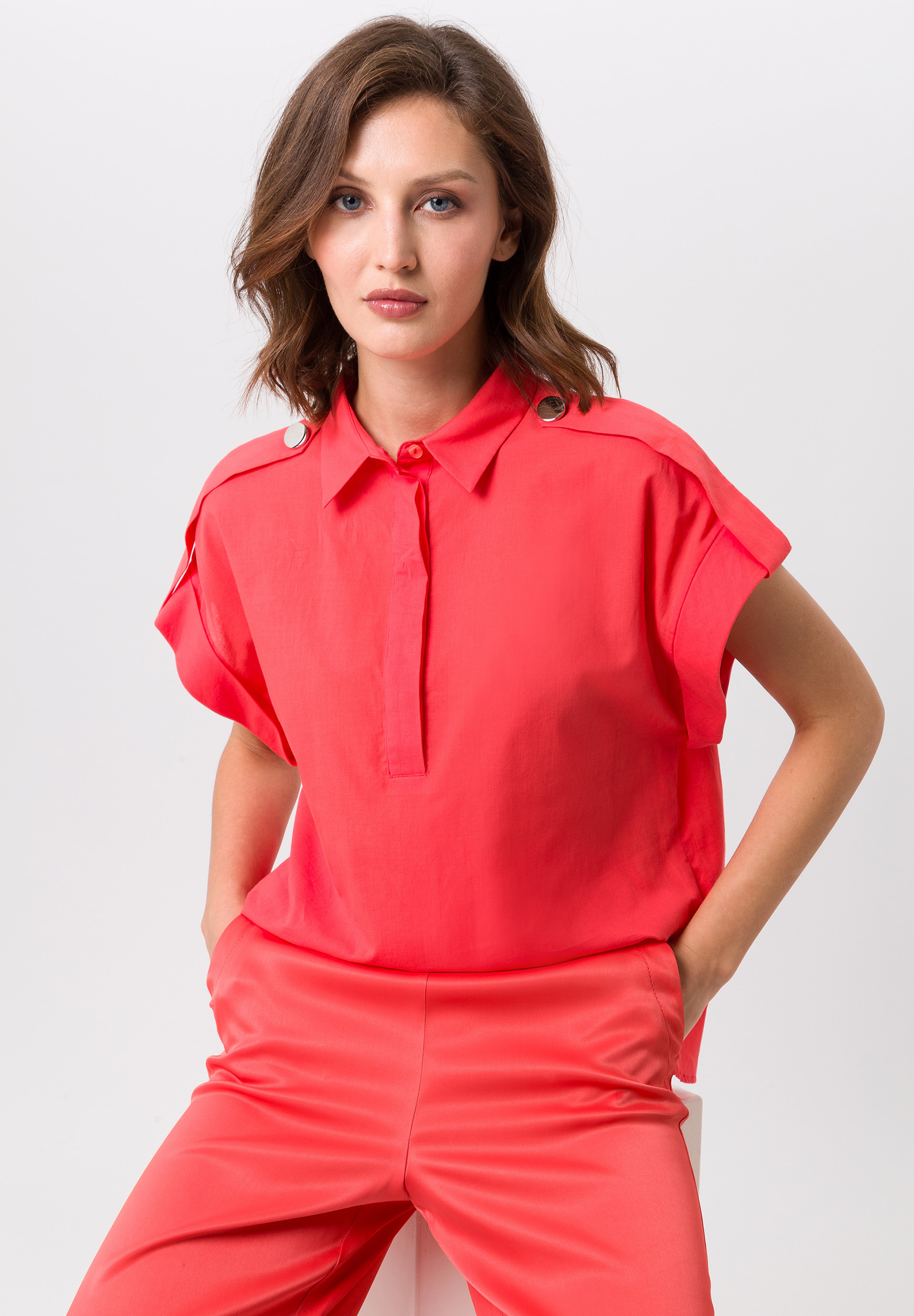 Bluse mit Schulterdetails - Bild 4