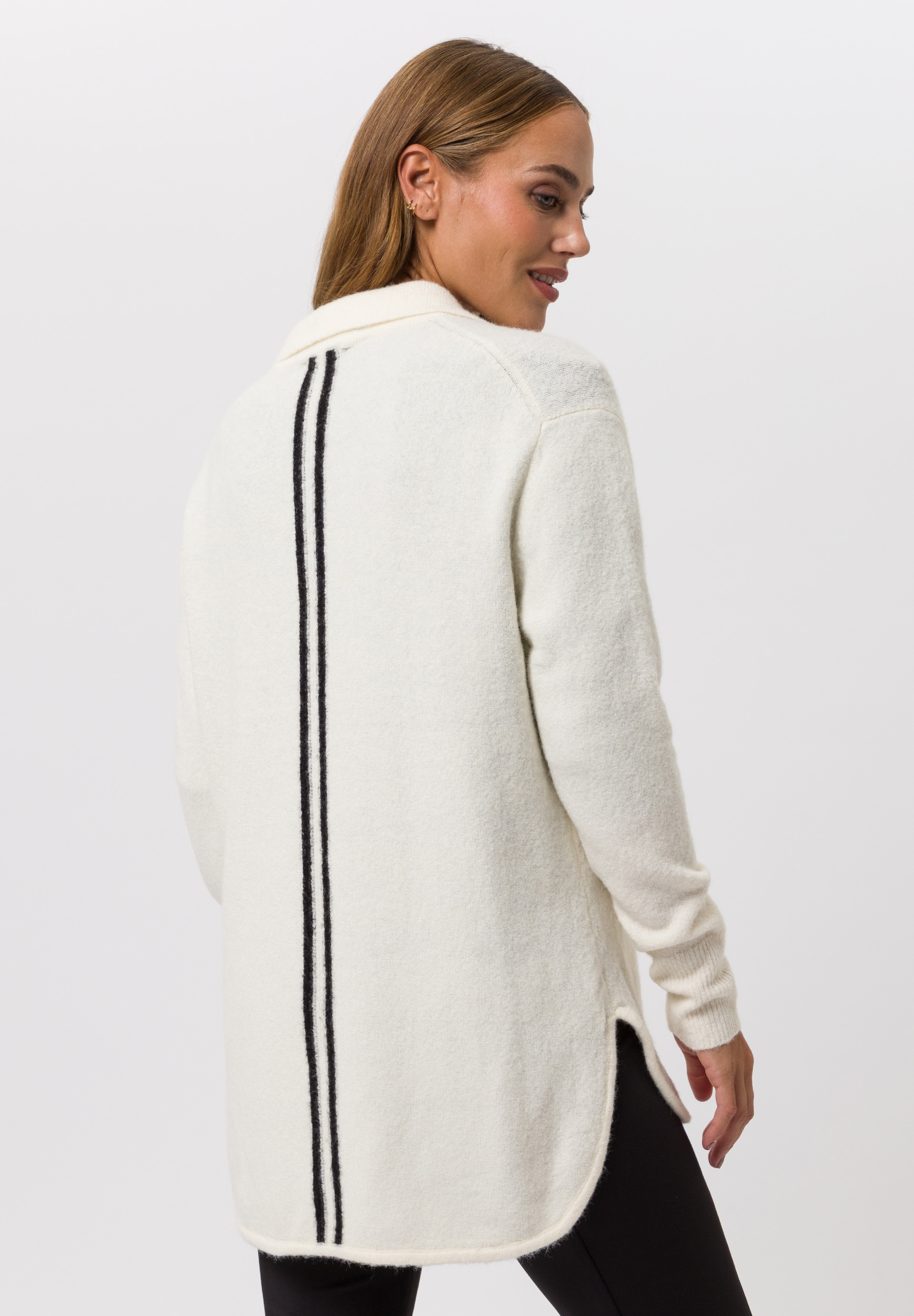 Cardigan With back stripe detail - Bild 1 Vlies, Langer Ärmel, Mantel, Pullover, Person, Vlies, Langer Ärmel, Mantel, Pullover, Person, Vlies, Langer Ärmel, Mantel, Pullover, Person, Vlies, Langer Ärmel, Mantel, Pullover, Person, Vlies, Langer Ärmel, Mantel, Pullover, Person
