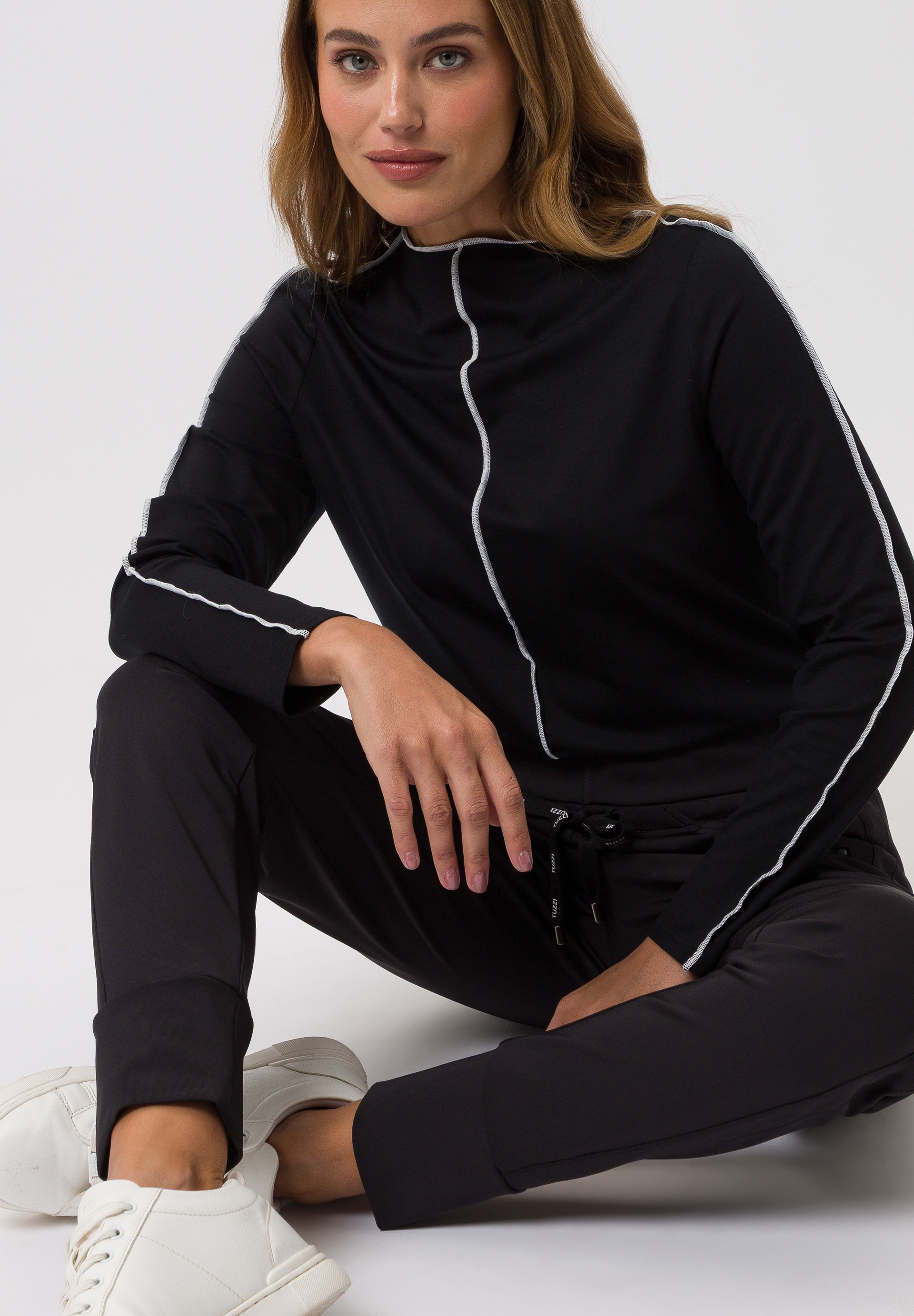 Langarm, Schuh, Erwachsener, Person, Frau, Langarm, Schuh, Erwachsener, Person, Frau, Langarm, Schuh, Erwachsener, Person, Frau, Langarm, Schuh, Erwachsener, Person, Frau, Langarm, Schuh, Erwachsener, Person, Frau