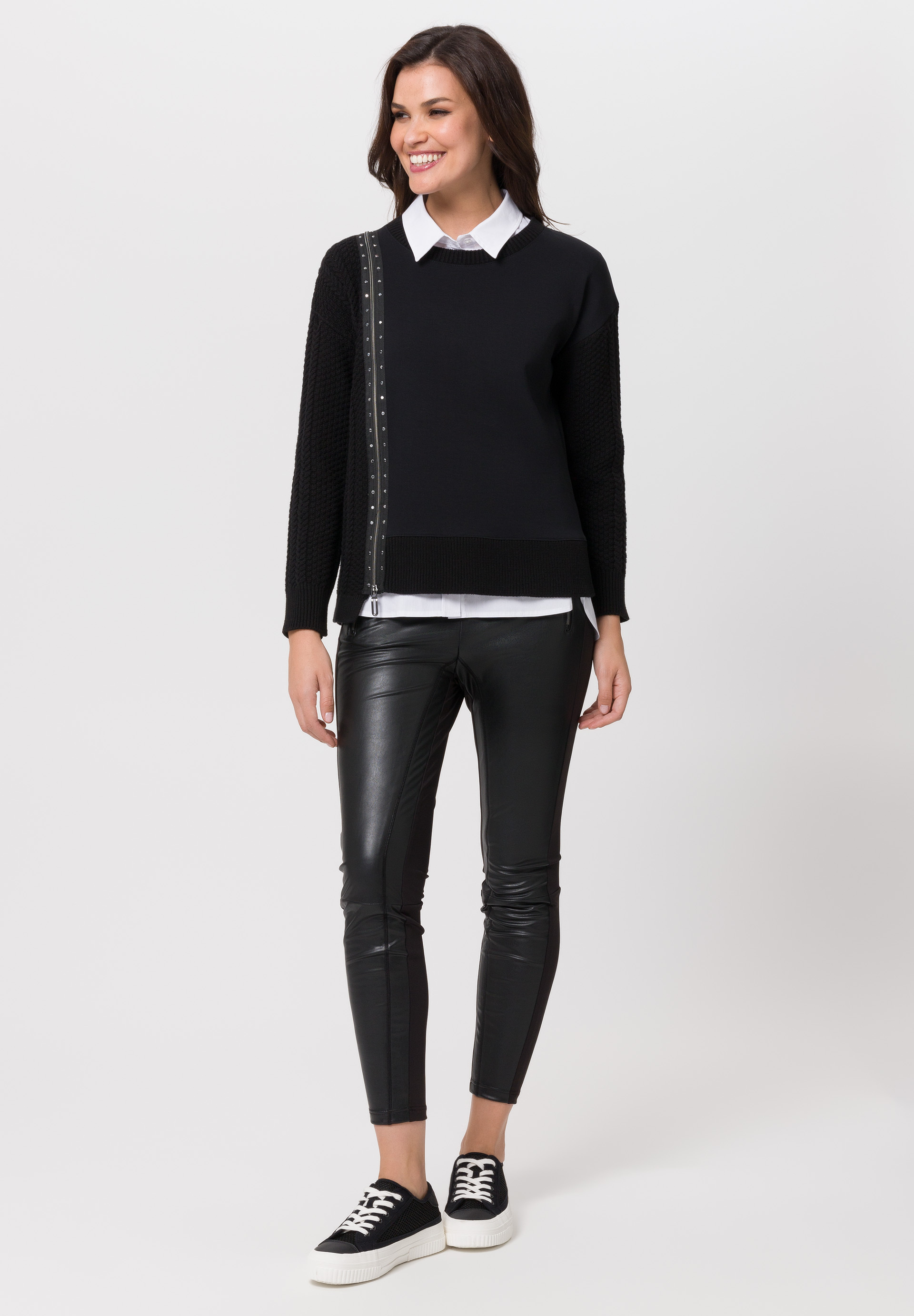 Blouse with pleat group and glitter rivets Blouse with pleat group and glitter rivets - Product Image 2