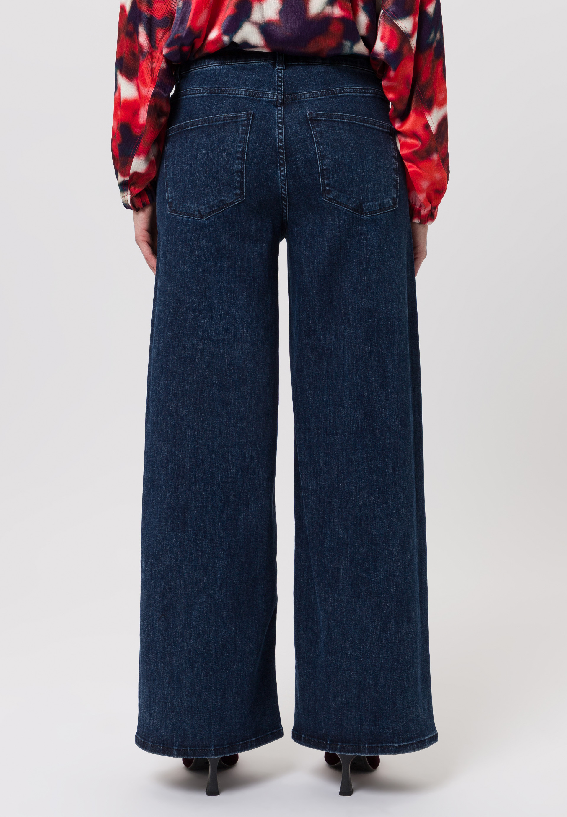 Jeans mit Vordernaht-Detail - Bild 2 Jeans mit Vordernaht-Detail - Bild 2