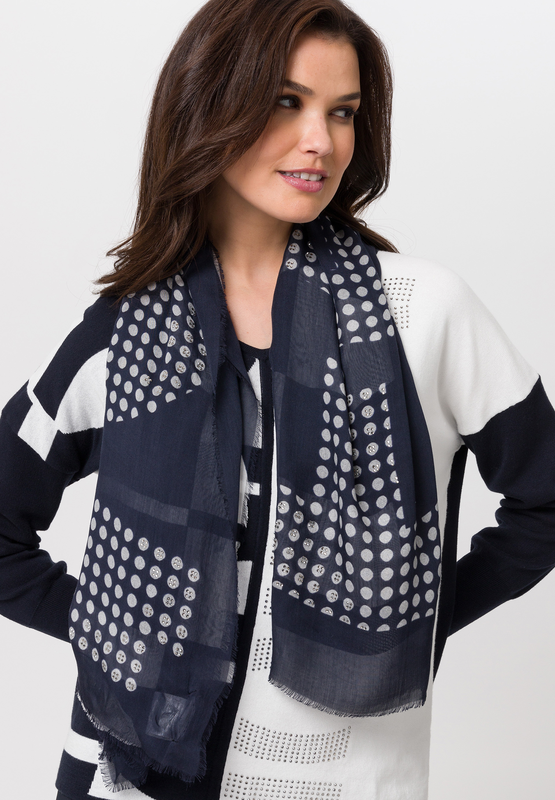 Tuch mit feinen Fransen - Produktbild 2