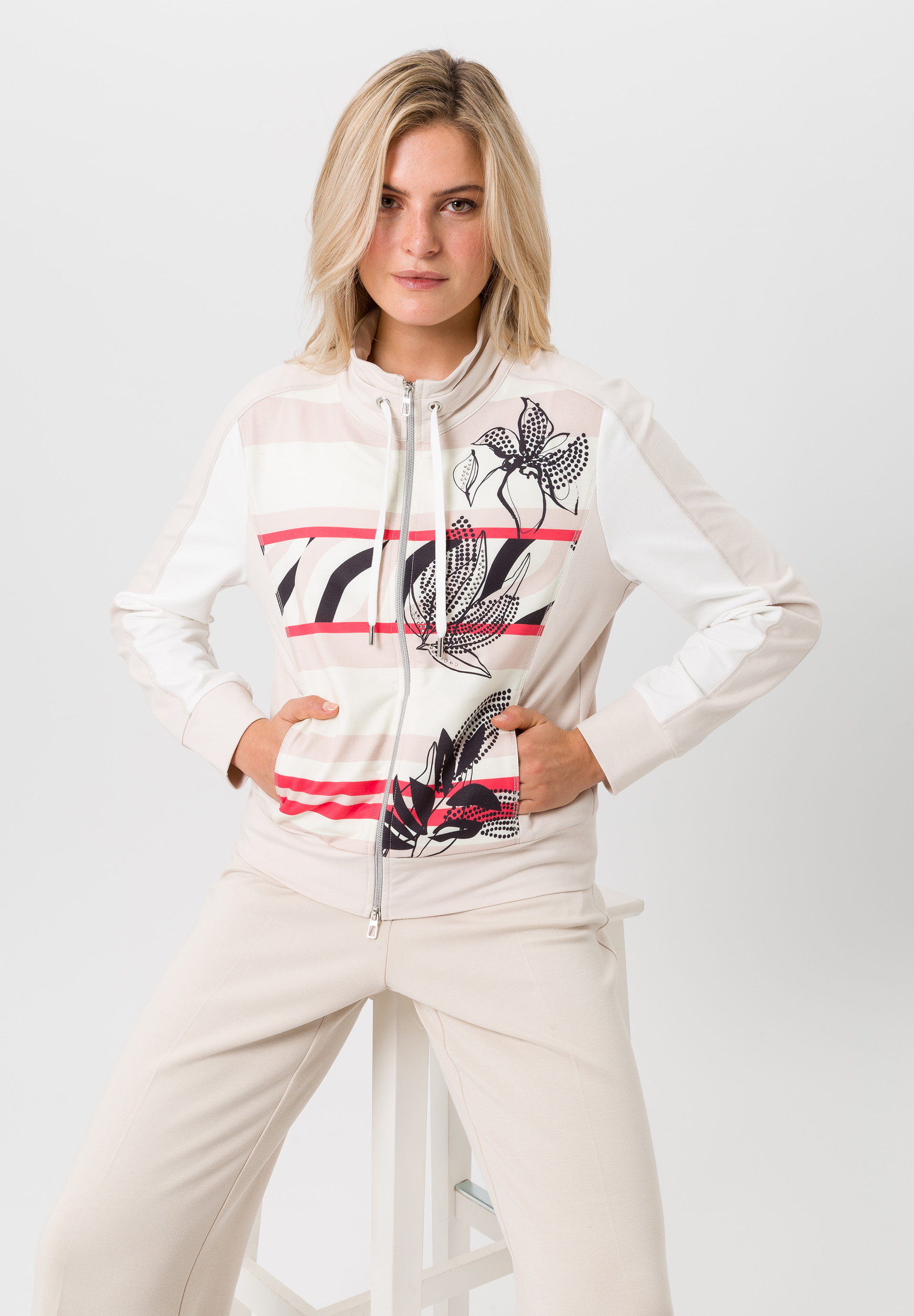 Jacke mit Kontrastdetails - Bild 4